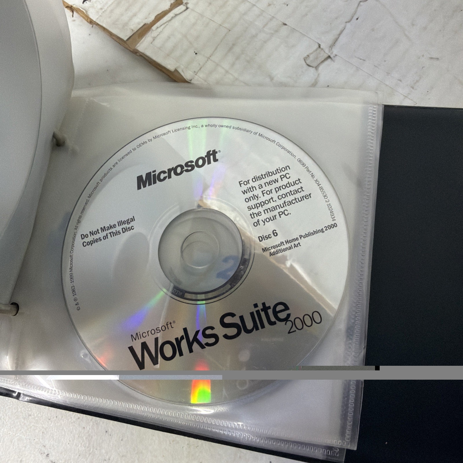 Microsoft Works Suite 2000 – Complete 7 Disc PC CD-ROM & Gateway Library Set