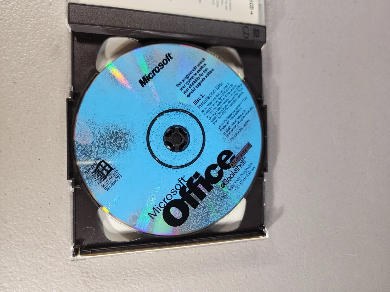 MICROSOFT OFFICE Professional & Bookshelf for Windows 95 COMPLETE & Key