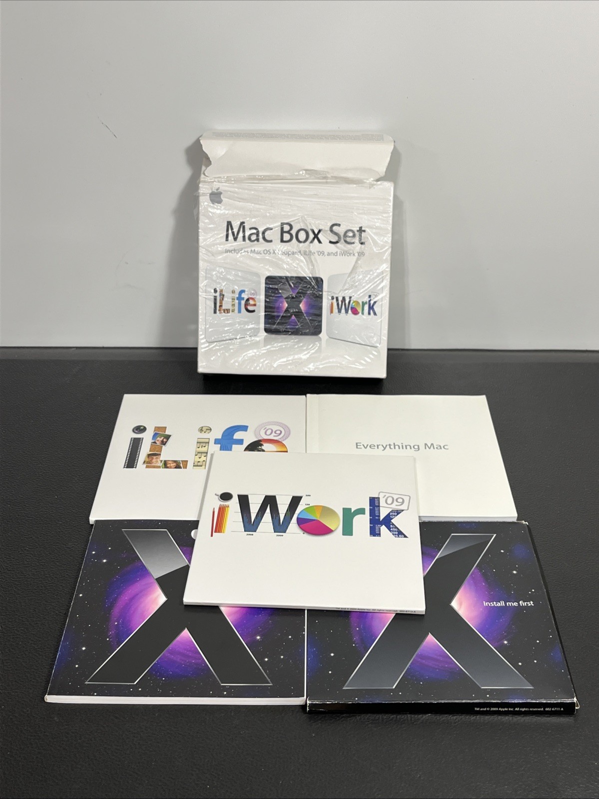 Apple Box Set OS X Leopard, iLife, iWork MB997Z/A 2009 Complete