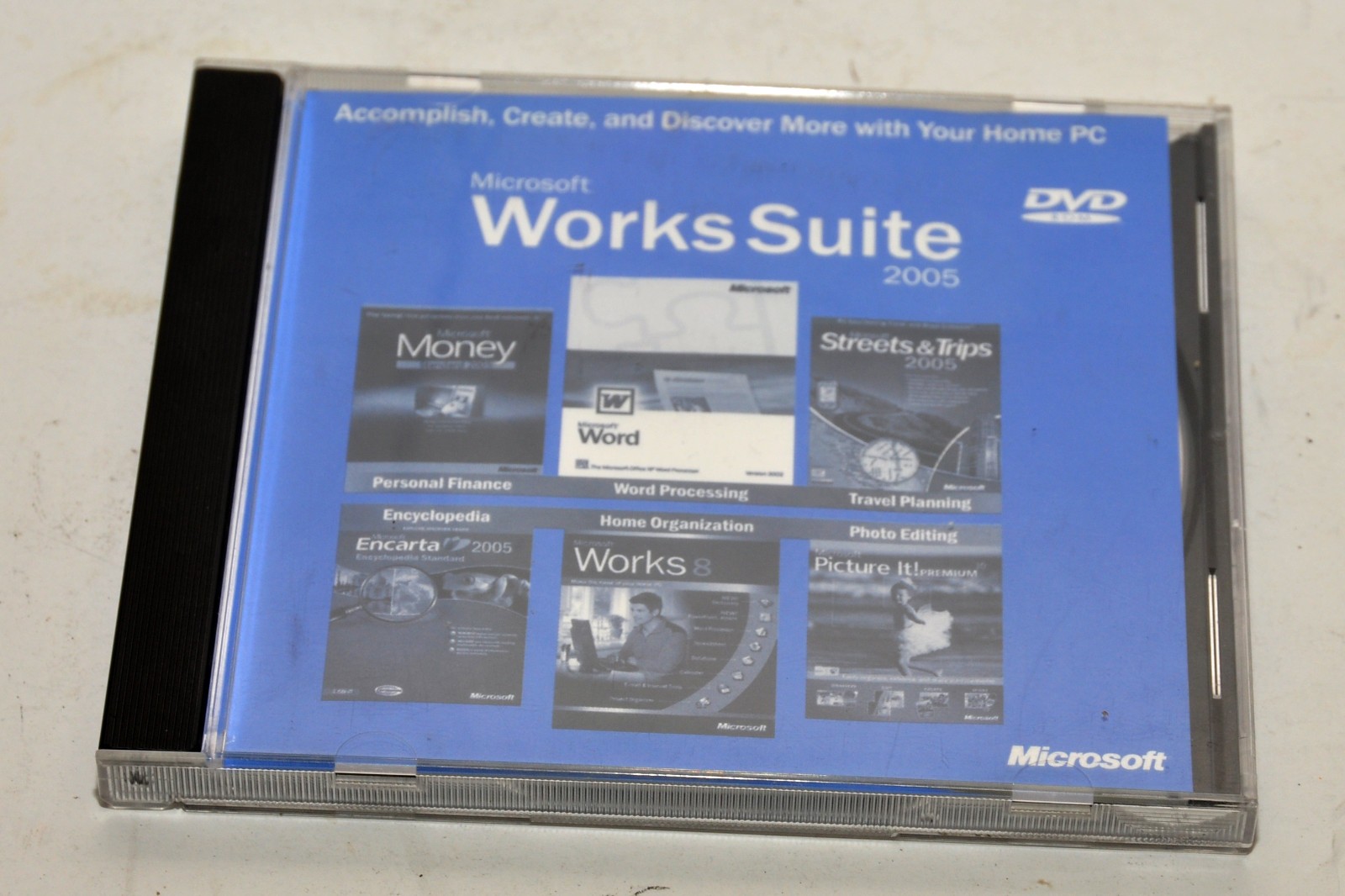 Microsoft Works Suite 2005 -Word, Money, Encarta, Streets & Trips- CD, with key