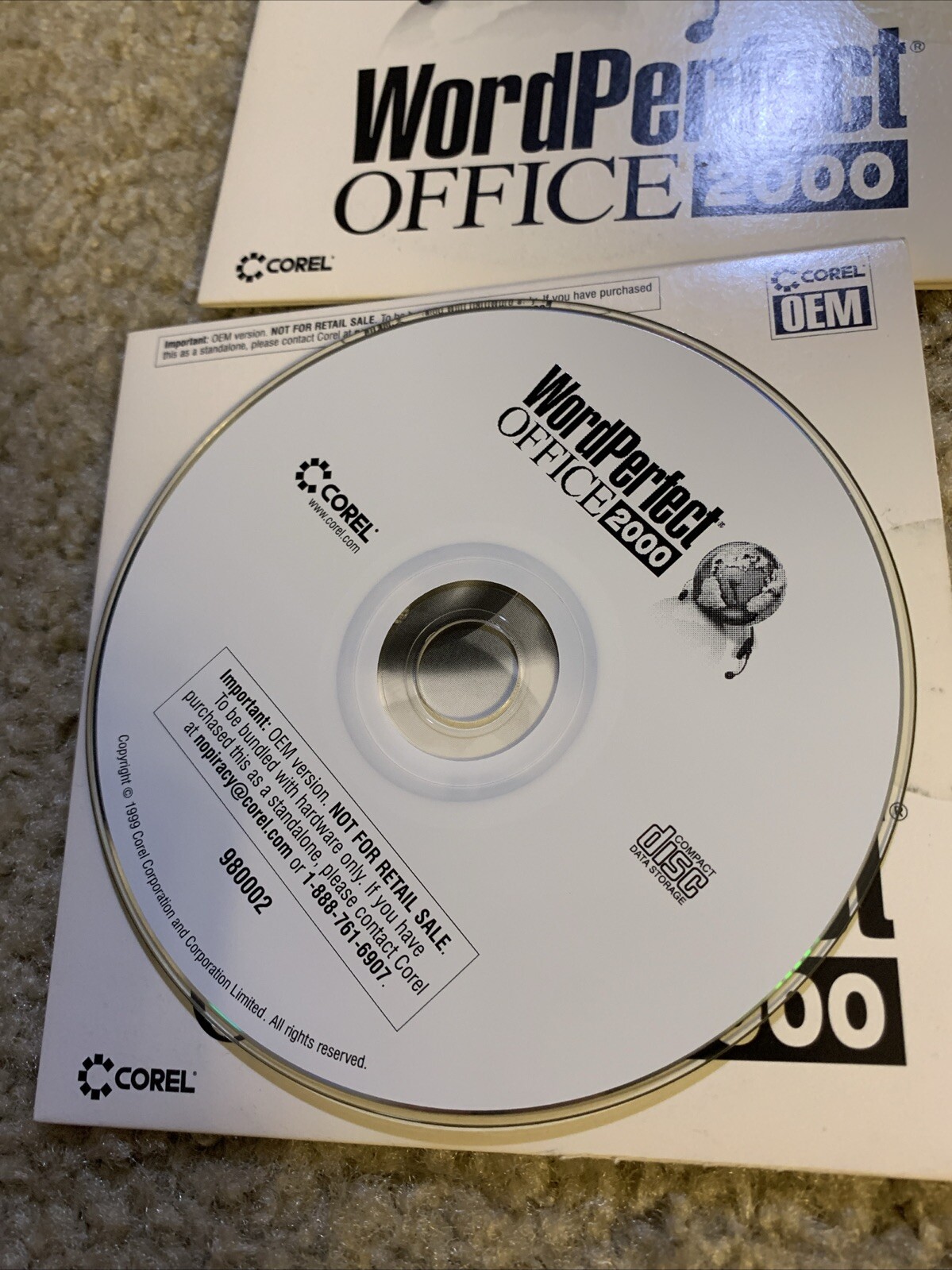 Lot Of 8 Corel WordPerfect Office 2000, 2002 See Pics