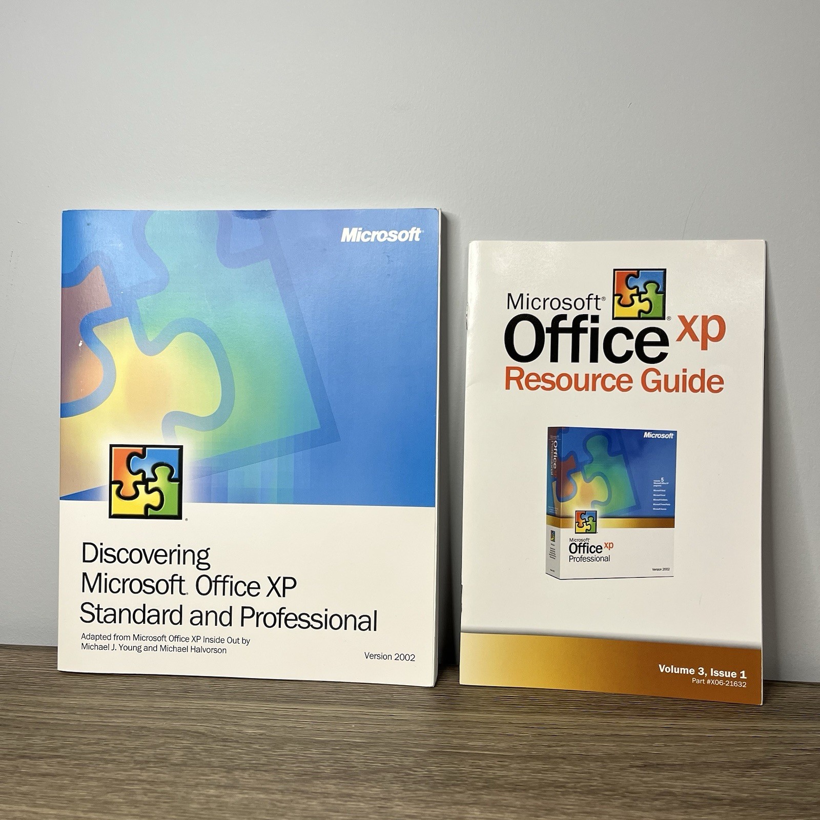 Microsoft Office XP Professional Version 2002 Employee Copy w/ Key & CDs In Box