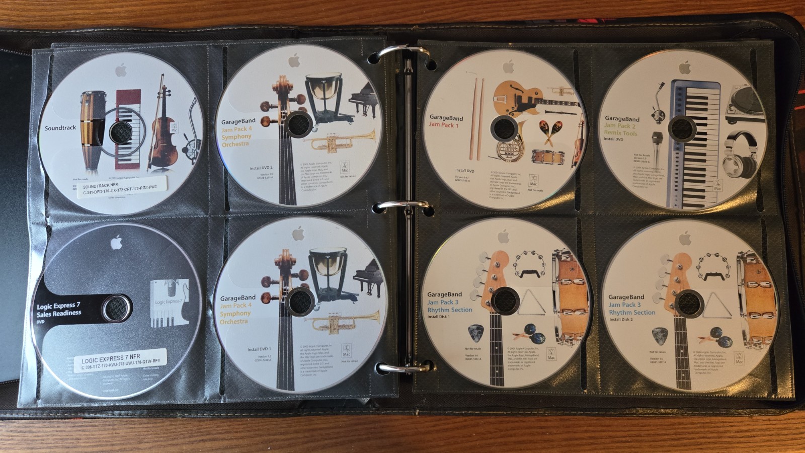 Apple Software Collection. Most Is Apple In-house Only Software. 116 Discs