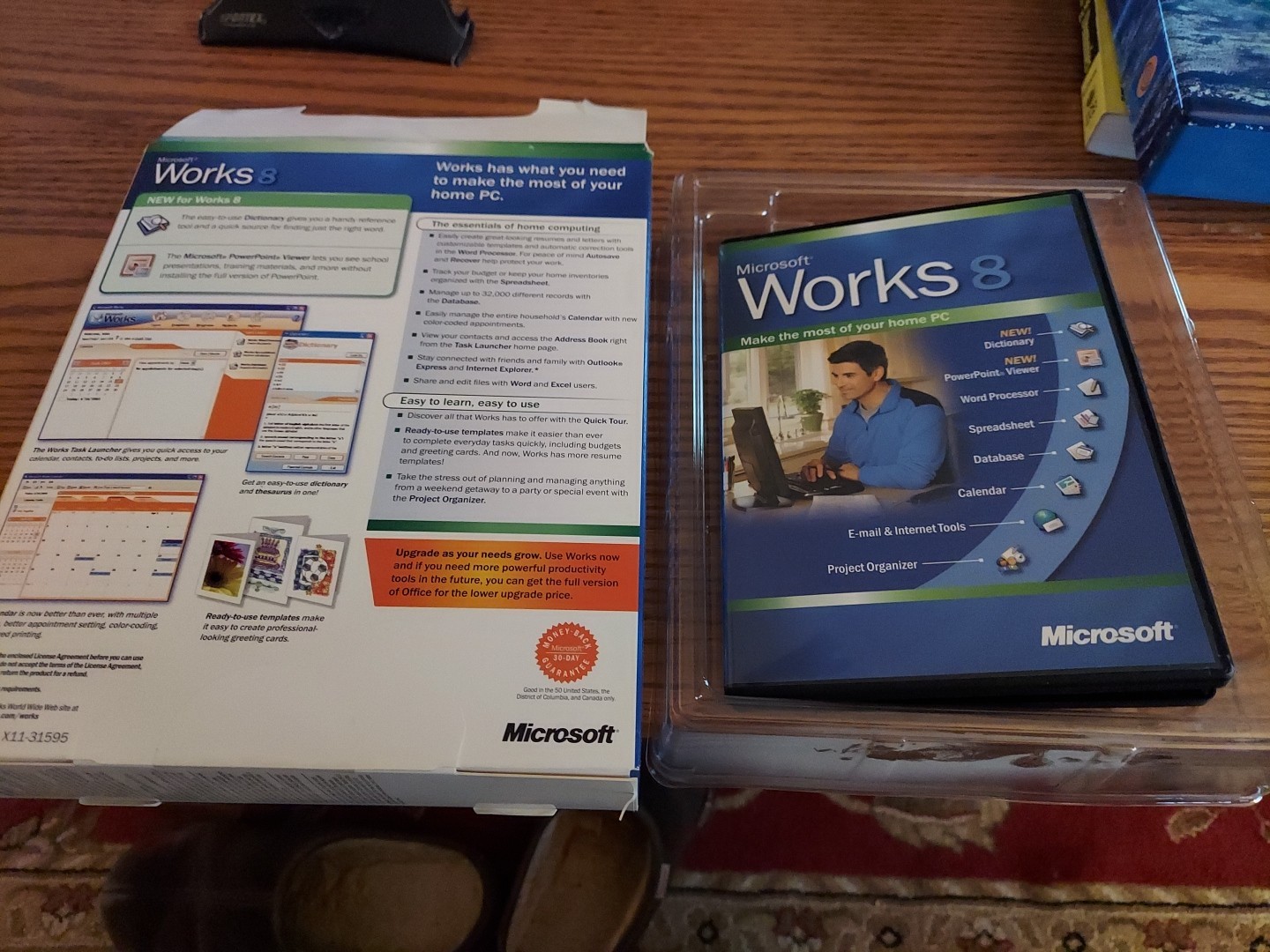 Microsoft Works 8 CD-ROM for XP, 2000, ME, 98, NT with Box, 2004