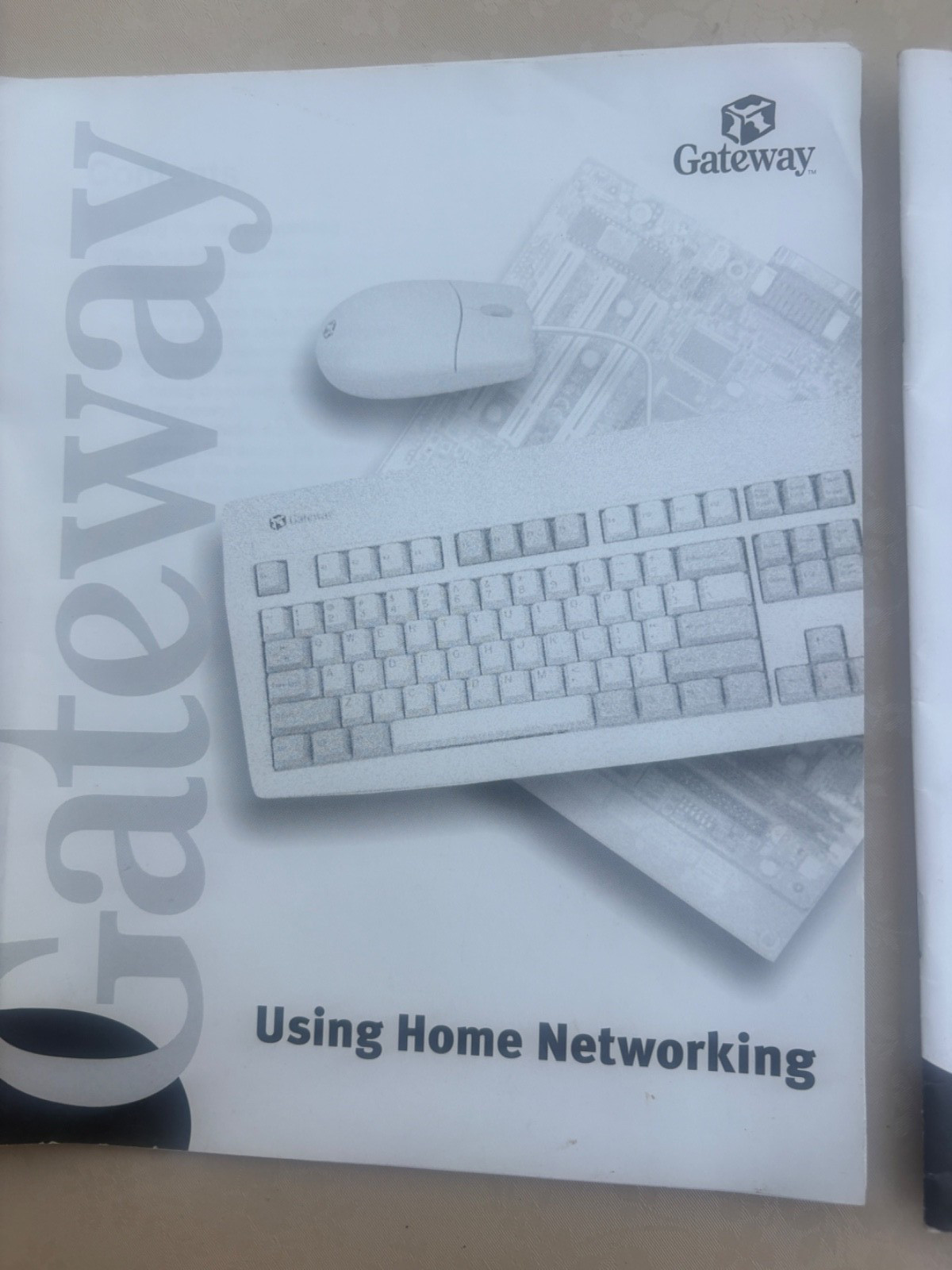 2 GATEWAY BOOKLETS EV SERIES MONITOR USER’S GUIDE & USING HOME NETWORKING