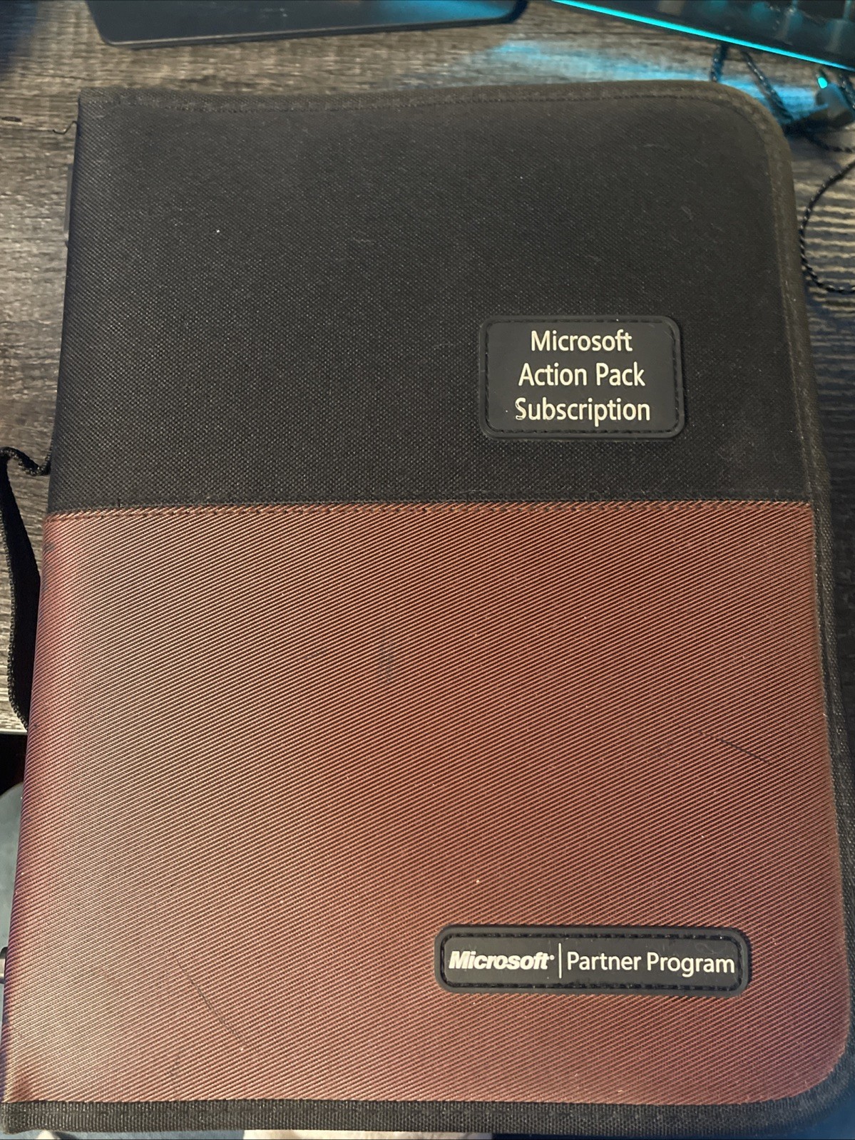 Microsoft Action Pack Subscription Partner Program: 60 CD’s Lot & Keys