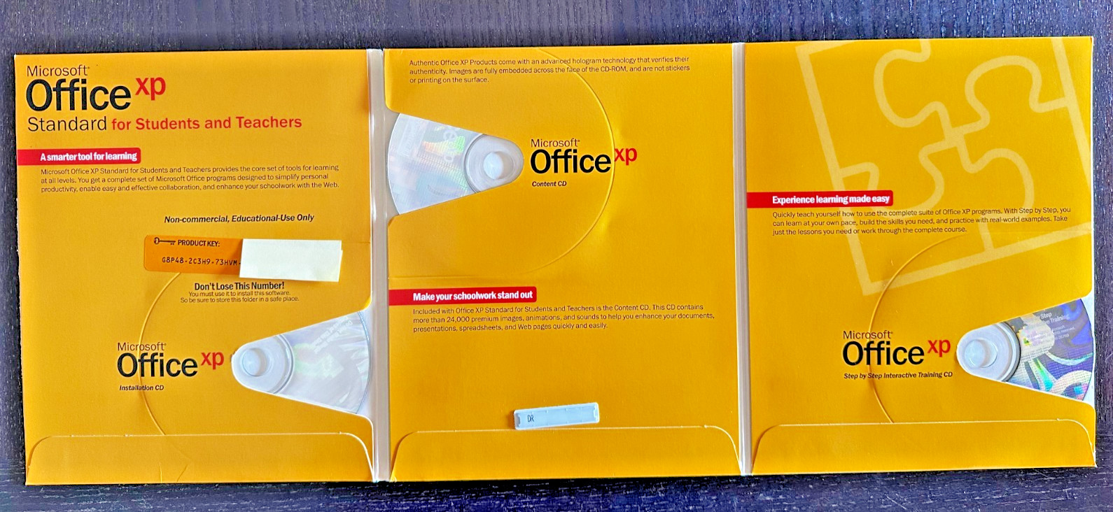Microsoft Office XP Standard 2002 Student Teacher Edition CD w/ Product Key