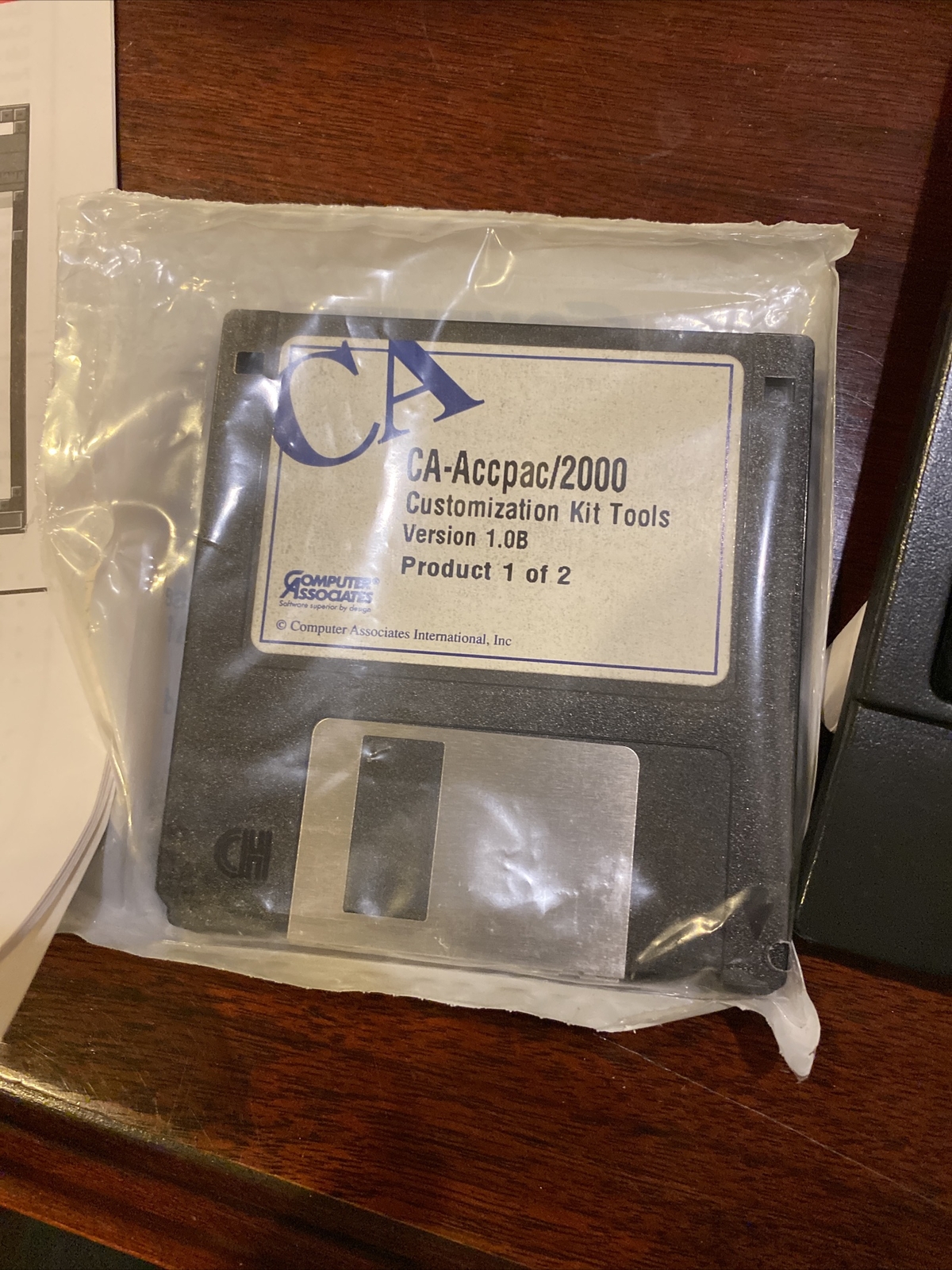 $2999 Brand New. Never Used Opened.CA-Accpac/2000 Customization Kit. Sealed Book