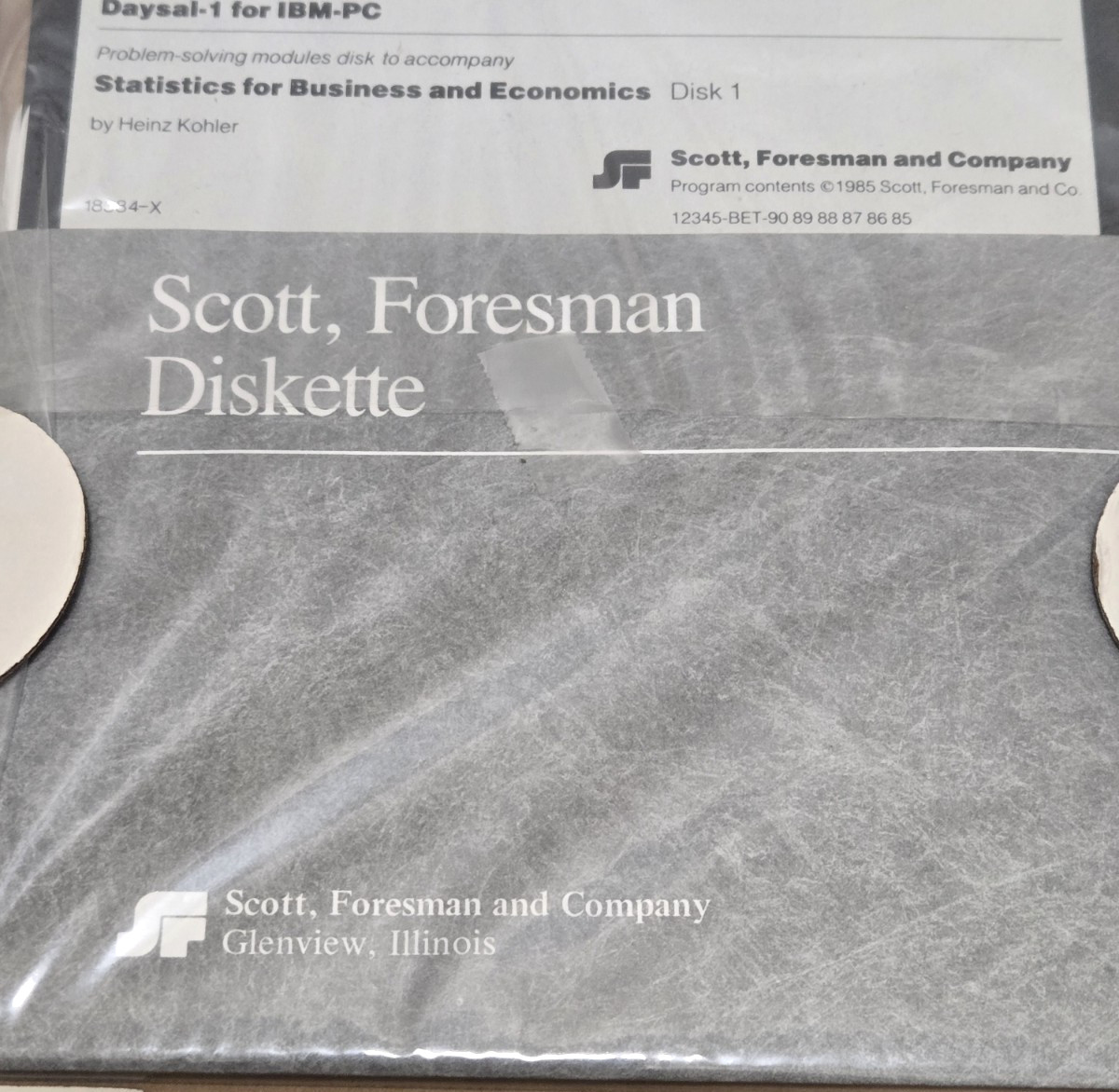 1985 Scott Foresman DAYSAL-1 IBM Computer Software 5 1/4″ Disk And Documentation