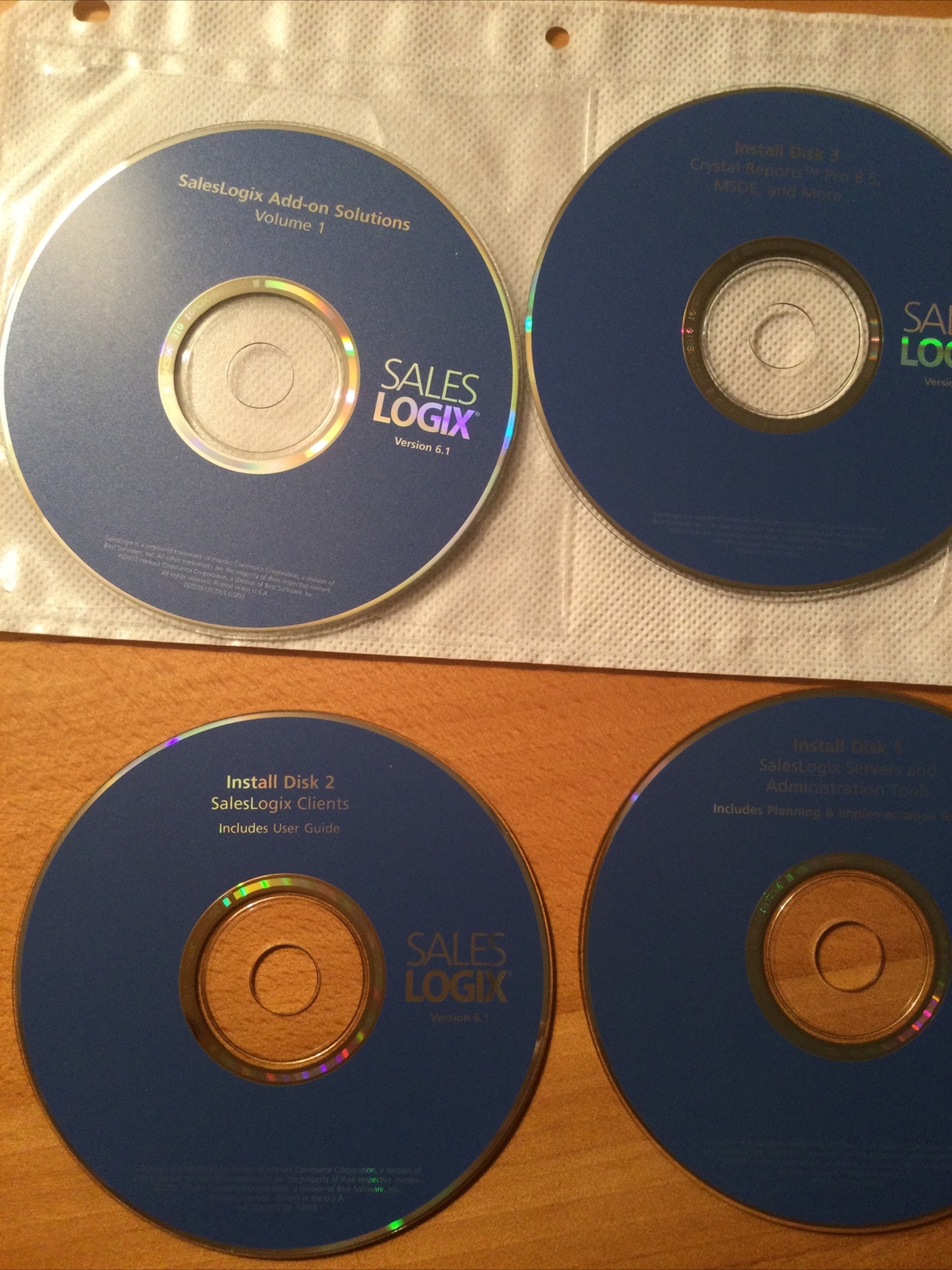 Brand New. SalesLogix 6.1 .Integrated CRM Suite. Crystal Reports Pro 8.5, Etc