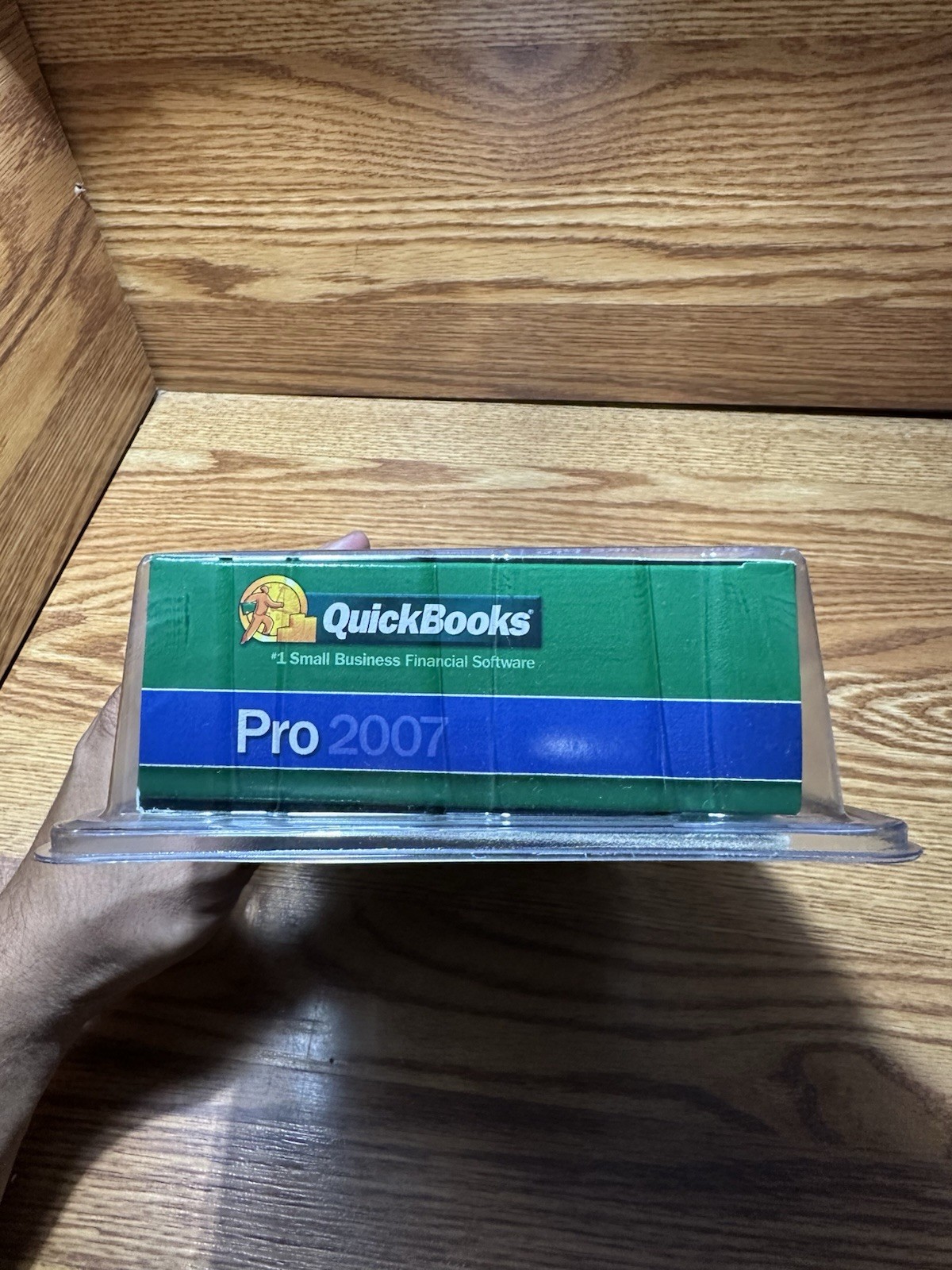 Intuit Quickbooks Pro 2007 Small Business Financial Software Win 2000/XP/Vista