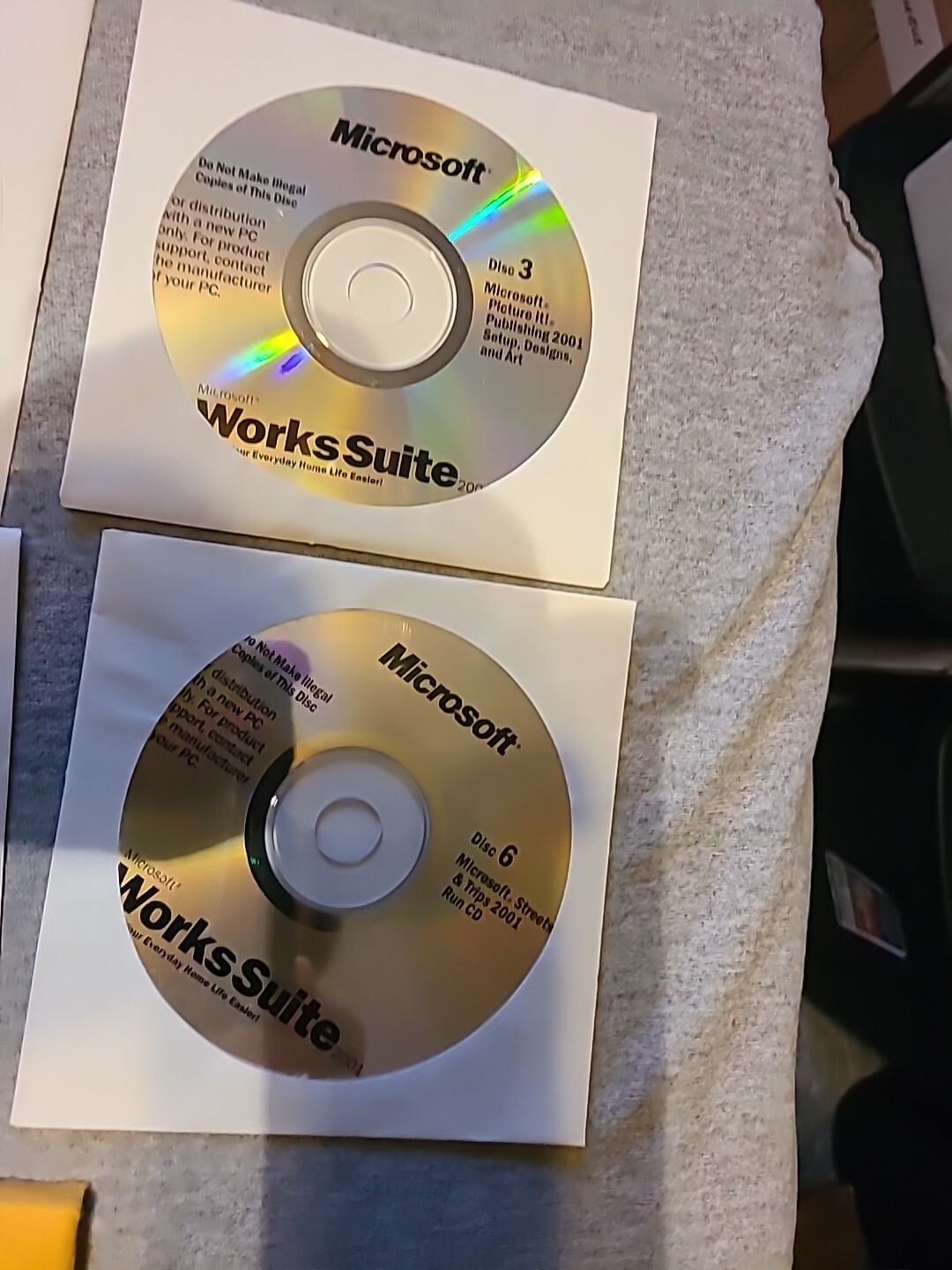 Microsoft Works Suite Software 2001 Disks 1 – 6 VINTAGE TECH (PC)