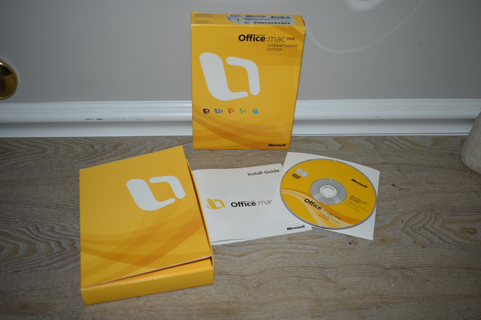 Microsoft Office Mac Home & Student 2008 With 3 Product Keys. Great Condition