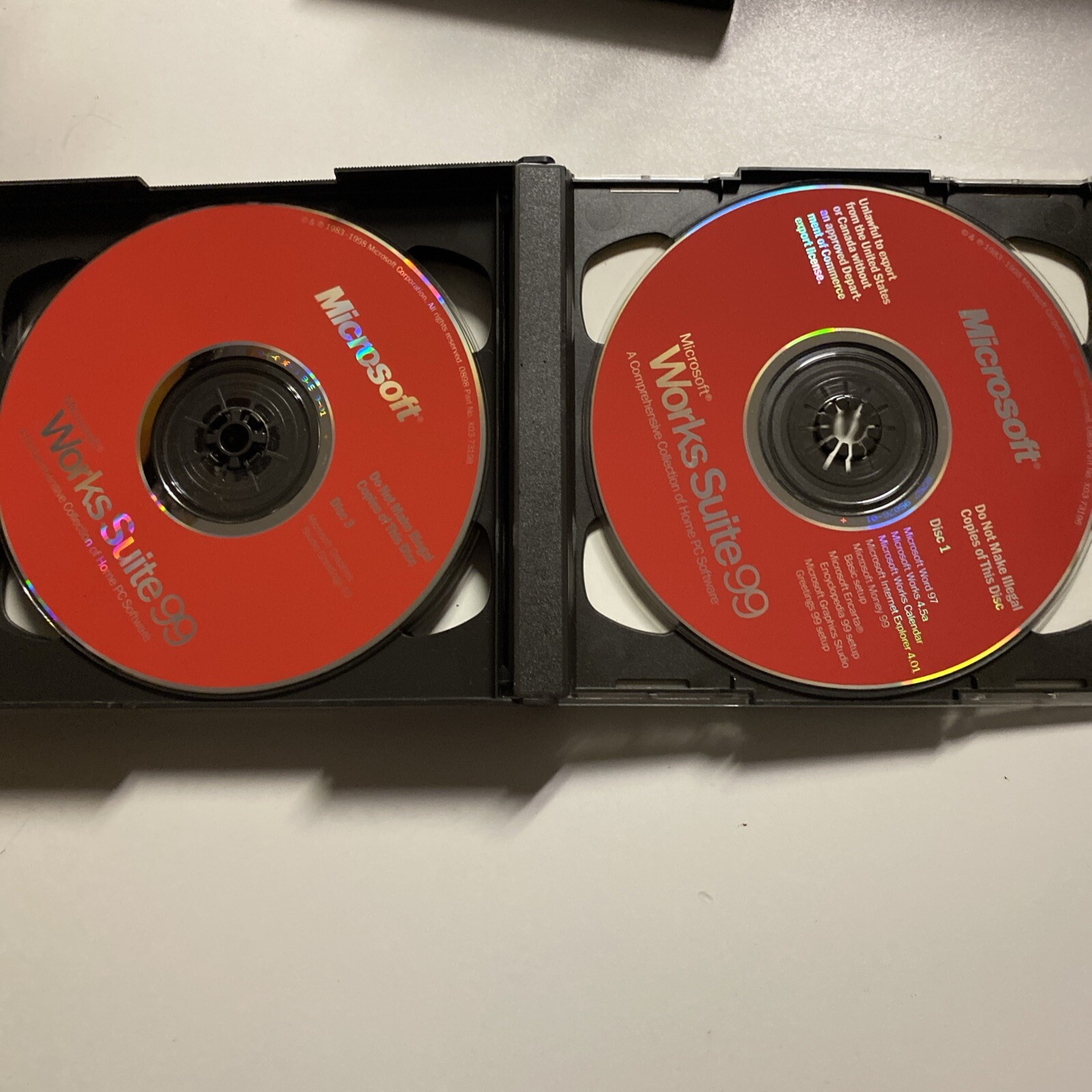 Microsoft Works Suite 99 Disc Set Vintage 4 Discs Pc Software excellent Cond.