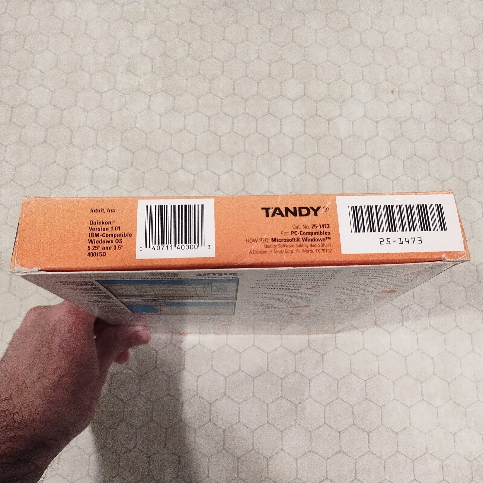 Intuit Quicken 1.01, DOS/Windows, 3.5″ floppy disks, 1992, Tandy