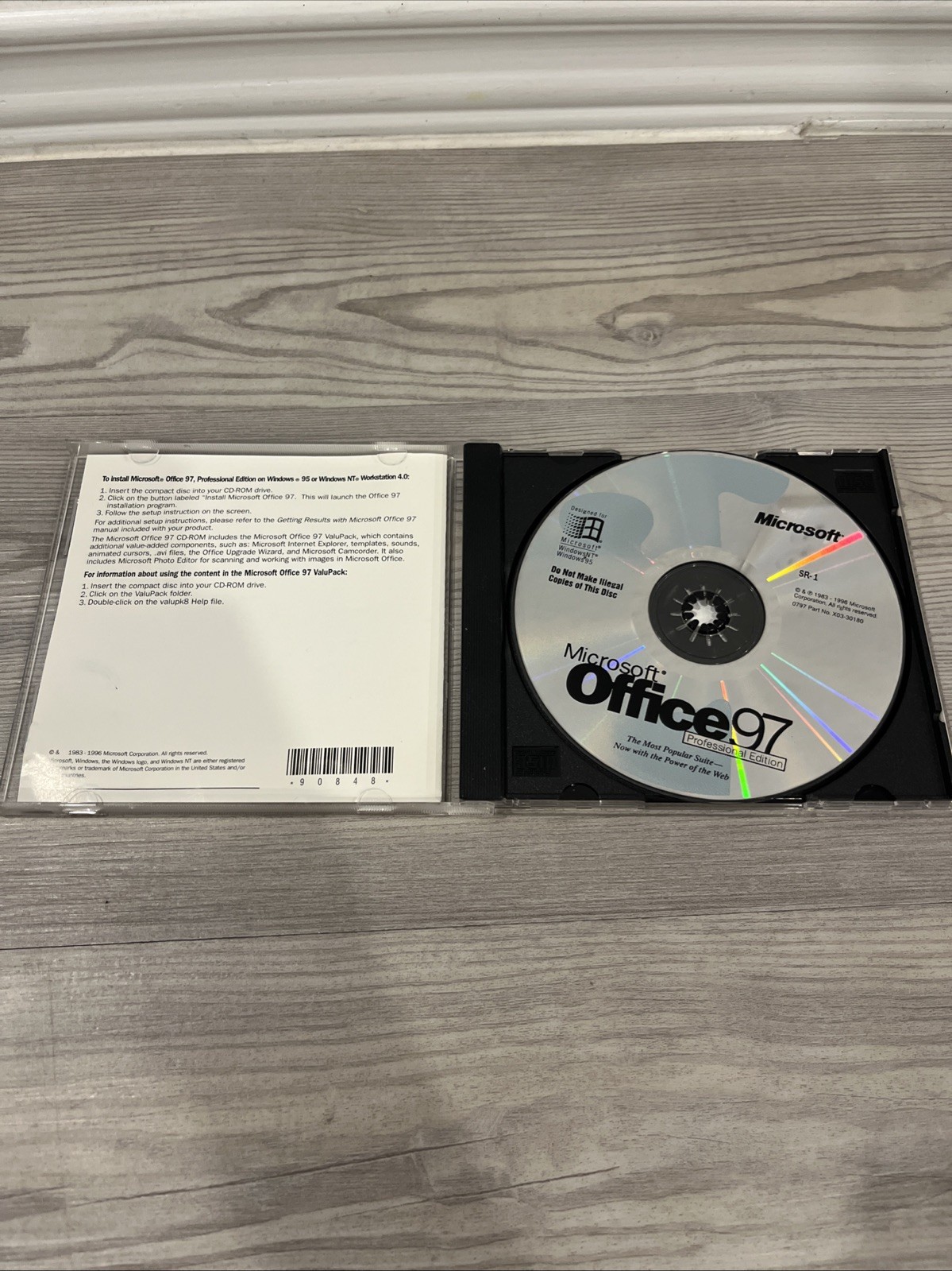 Microsoft Office 97 Professional Edition Word Excel PowerPoint Access Outlook