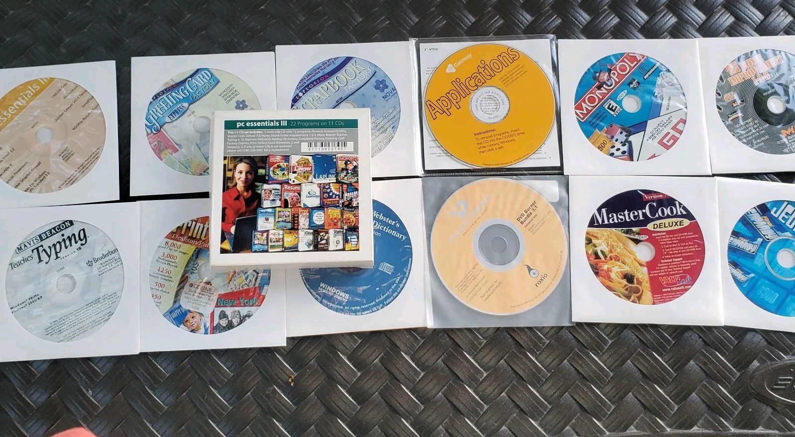 Vintage Software PC ESSENTIALS 3 11 CDs Mixture See Photos For Exact CDs
