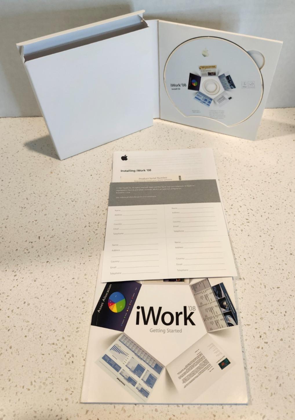 Apple Mac iWork ’08 – Includes Keynote, Pages, Numbers – MB625Z/A w/ Product key
