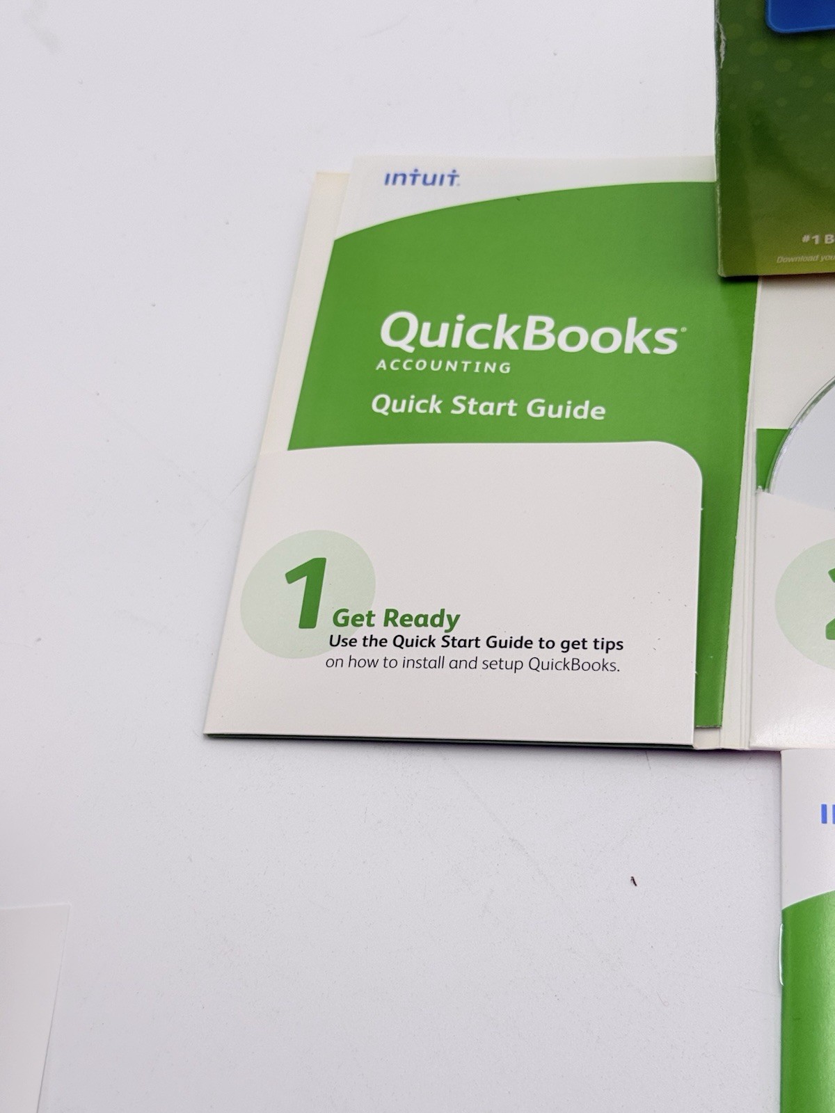Intuit QuickBooks Pro 2009 Accounting Software Windows Complete W/ Manuals & Key