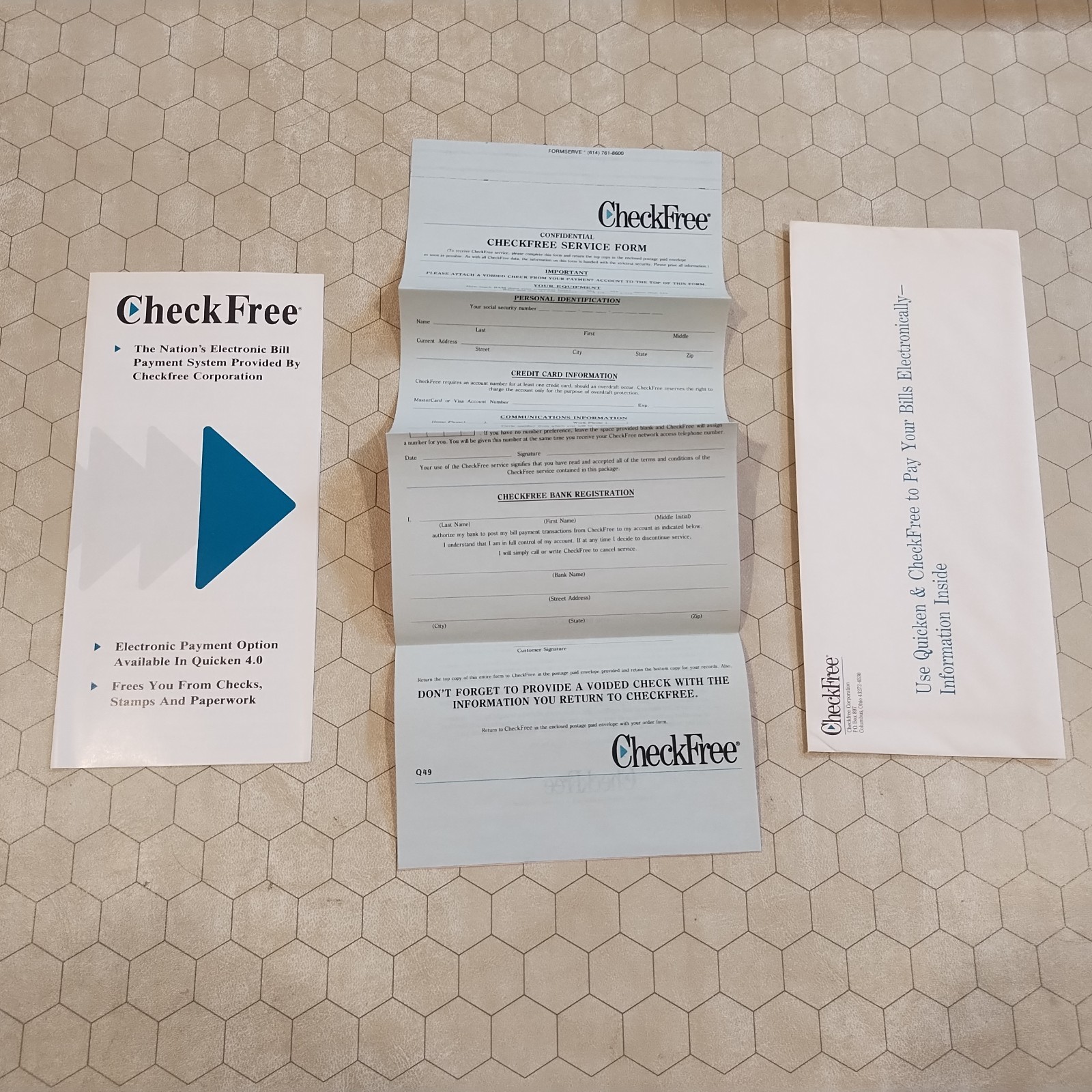Intuit Quicken 4.0 manual, IBM/PC, 3.5″ floppy disk, 1990 2nd printing