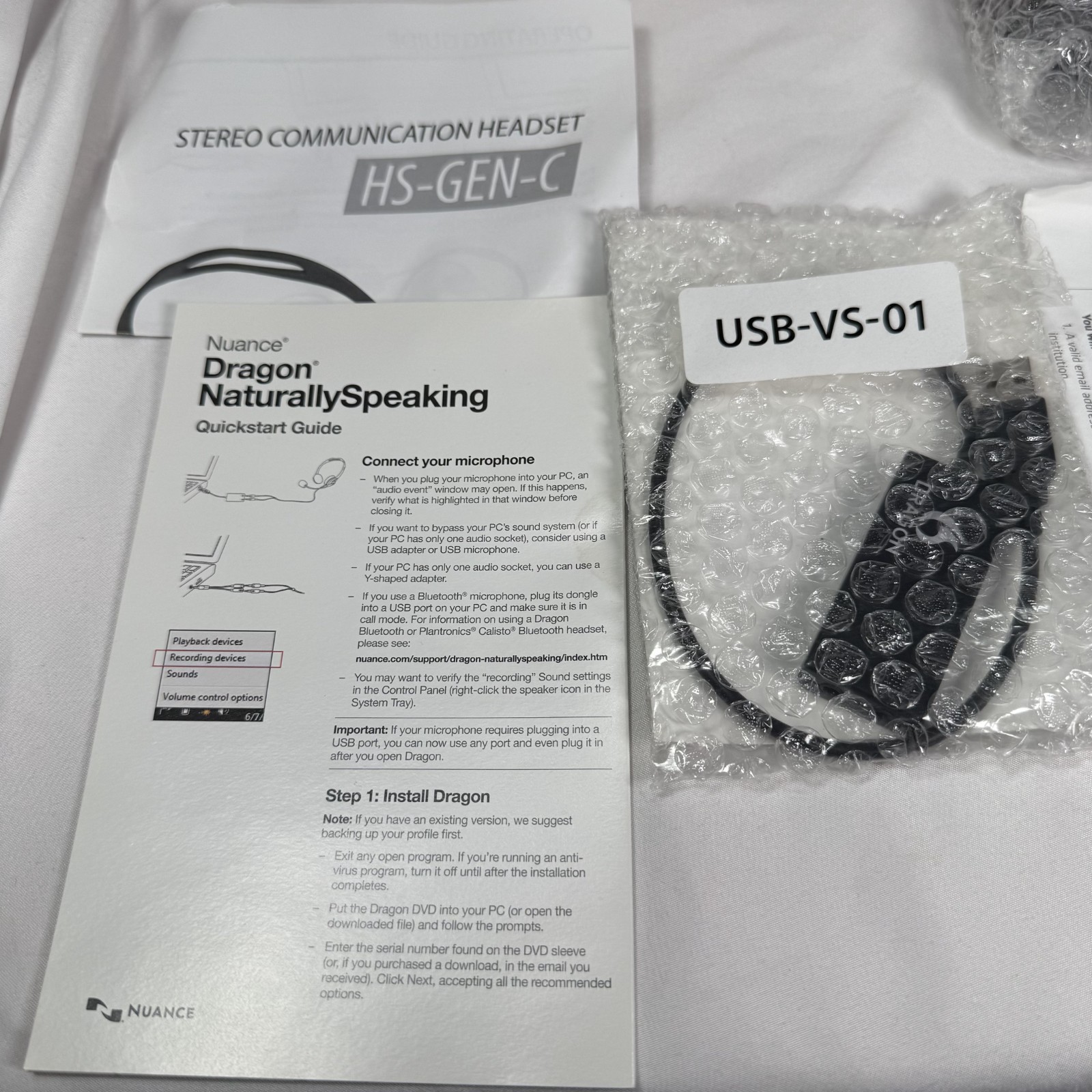 Nuance Dragon Naturally Speaking Premium v 13 Student/Teacher K609A-F55-13.0 NOB