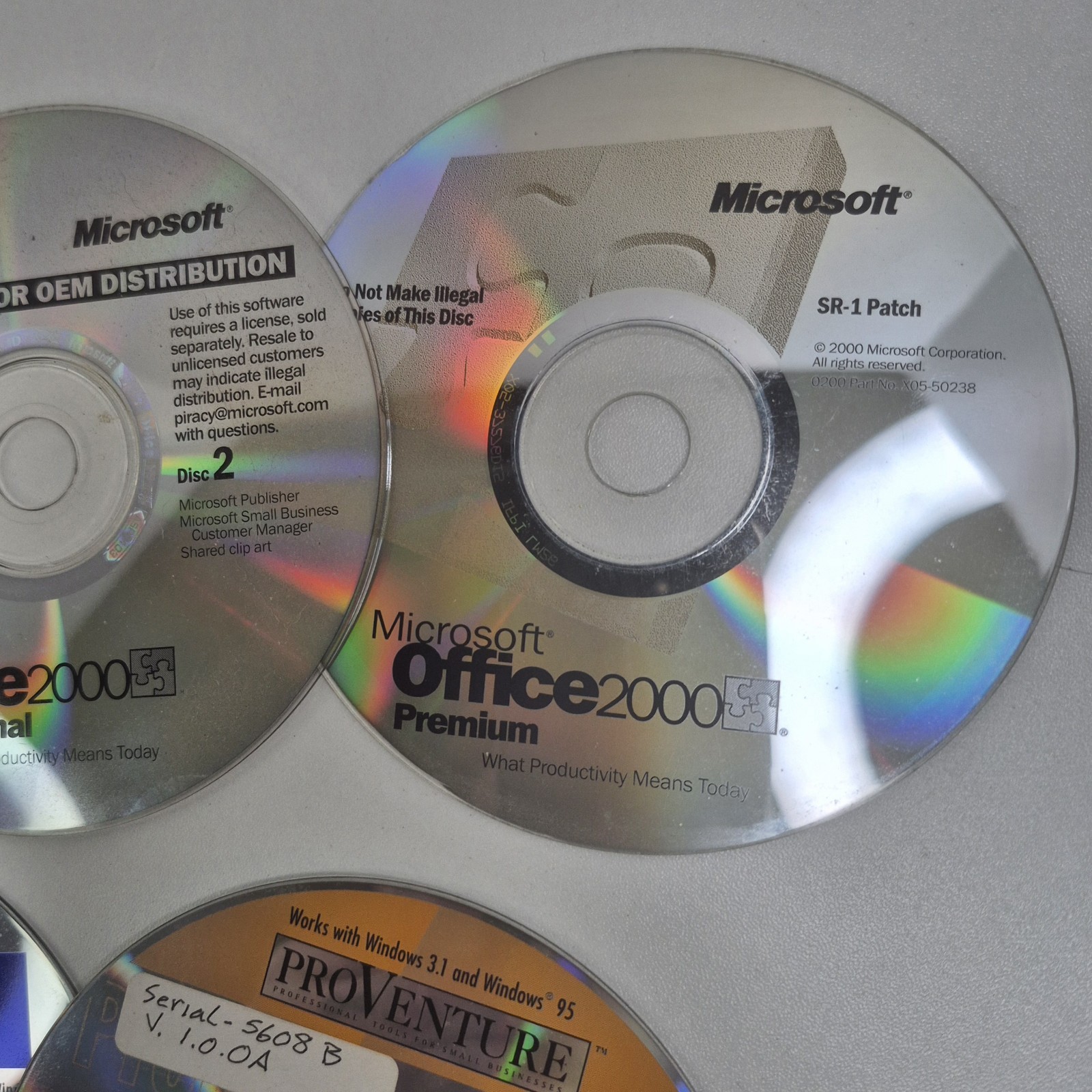 VTG 5 Disc LOT Microsoft Office 2000 PRO/prem Sr1 – Avery – Stationary