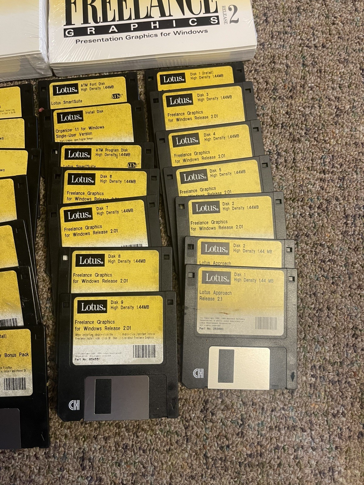 Vintage Lotus SmartSuite Release for Windows 3.0 or 3.1 – 3.5″ Floppy Discs