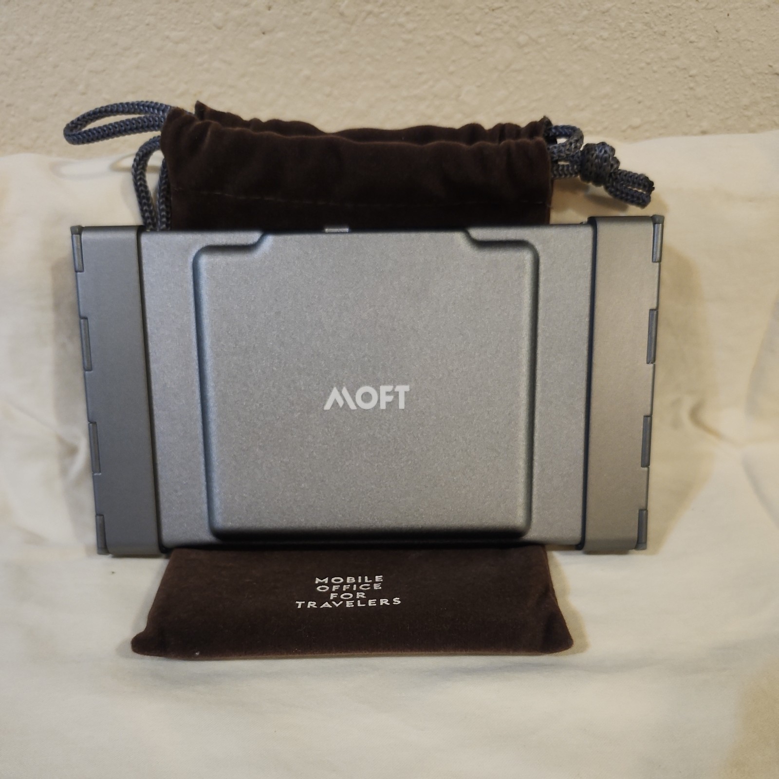 “Moft” Mobile Office For Travelers