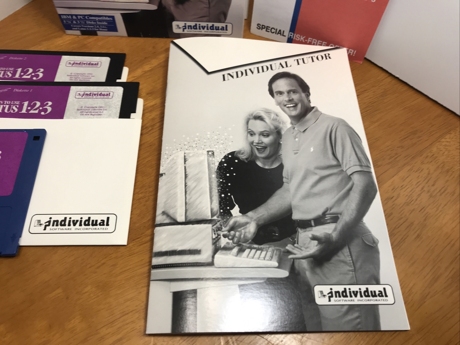 **Vintage LEARN TO USE LOTUS 1-2-3 INDIVIDUAL SOFTWARE TUTOR RETAIL PACKAGE
