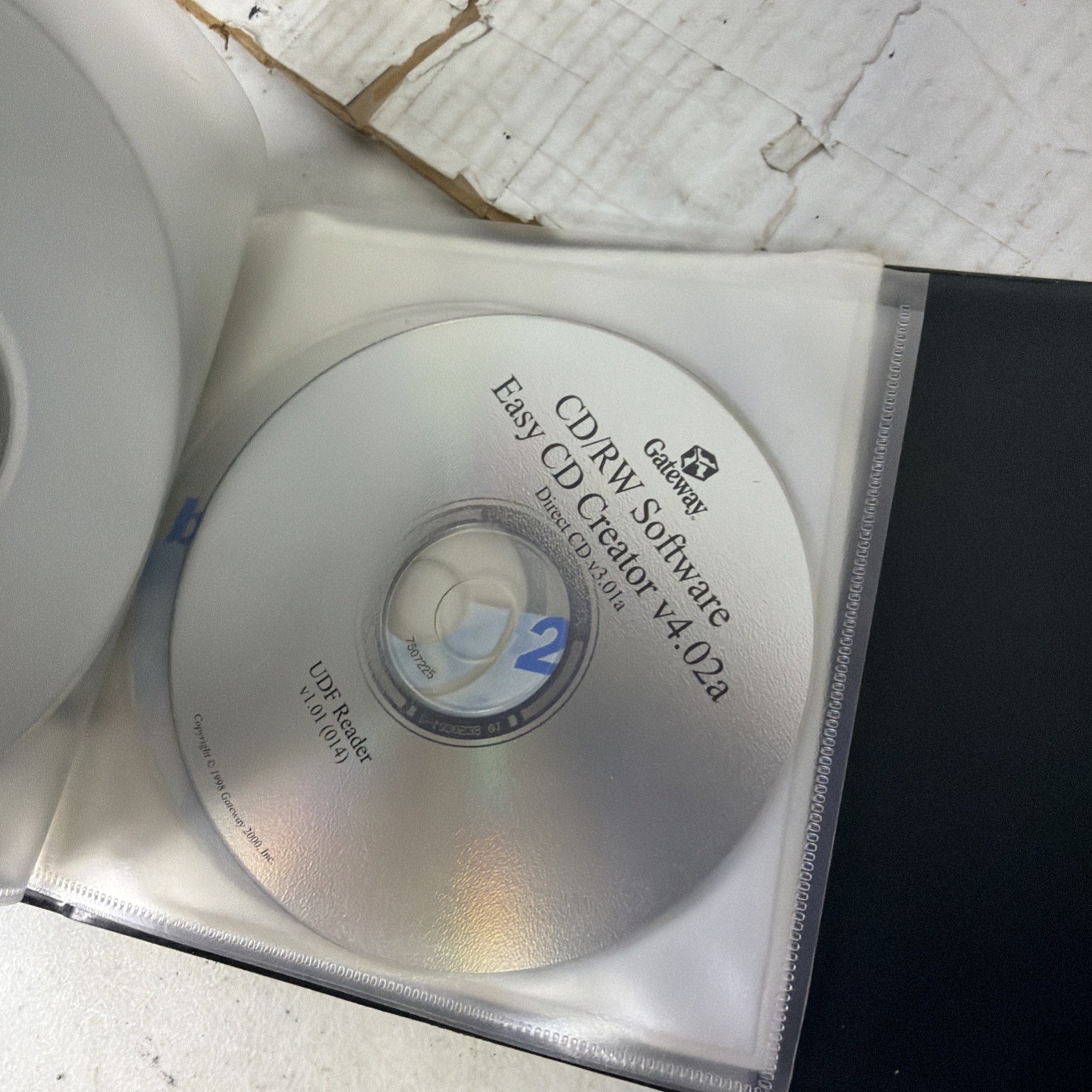 Microsoft Works Suite 2000 – Complete 7 Disc PC CD-ROM & Gateway Library Set