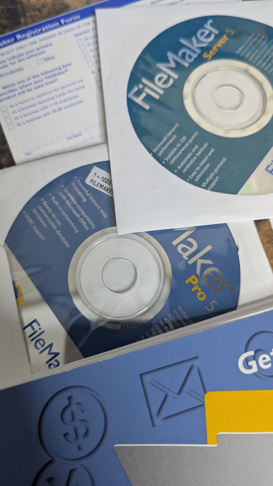 Filemaker Pro 5 + Key And Server 5 – VTG Windows W/ Box Authentic