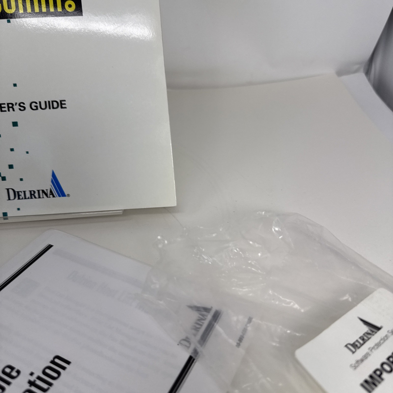 delrina wincomm pro floppy disks + user guide MINT