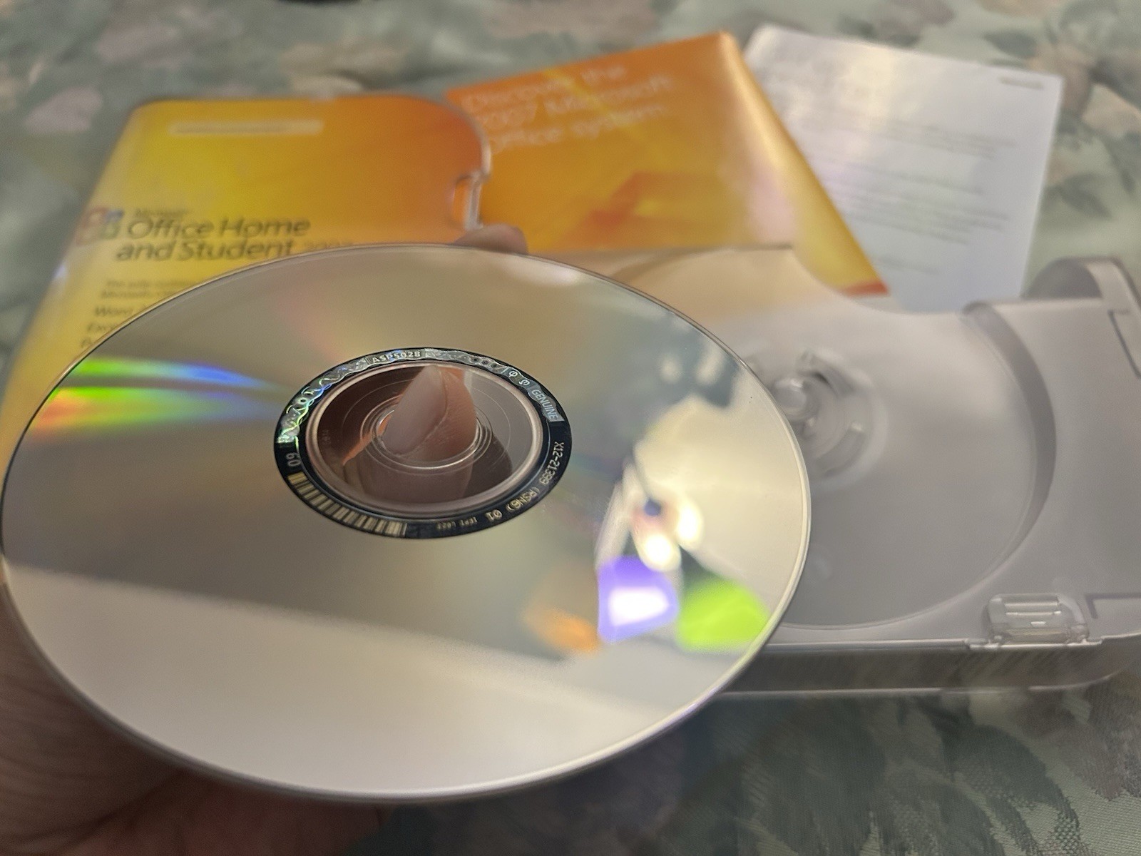 Microsoft Office Home and Student 2007 English CD Windows XP/Vista 3PC 79G-00007
