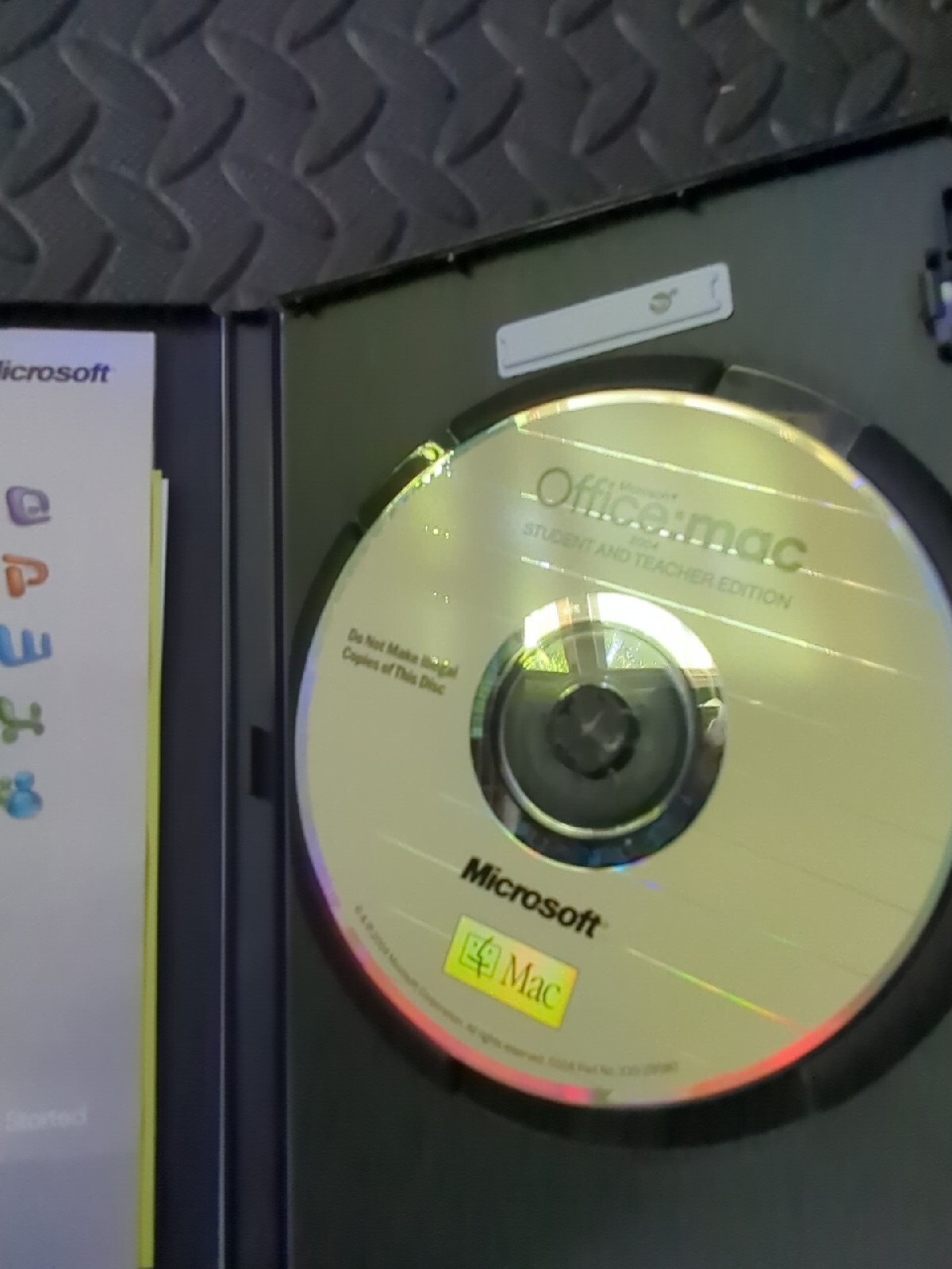 Microsoft Office Mac Student and Teacher 2004 (Retail) (1 User/s) – Full Version