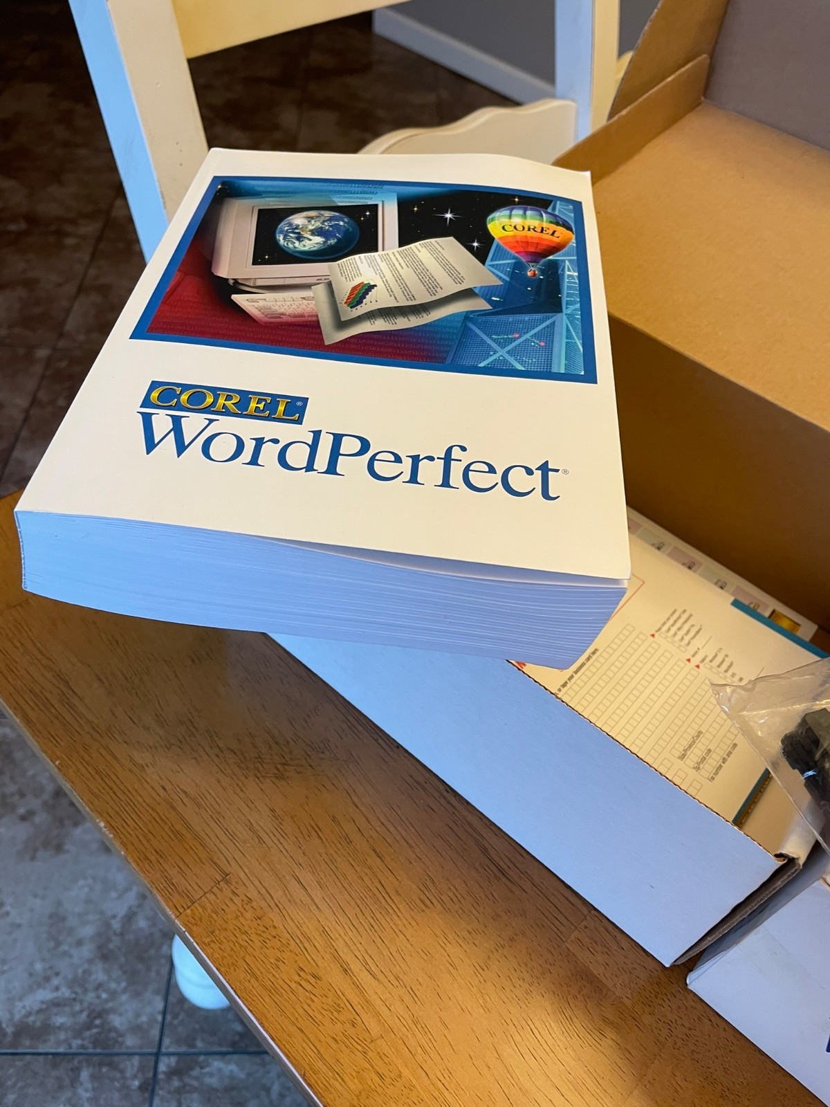 COREL Wordperfect Suite 6.1 in box with discs