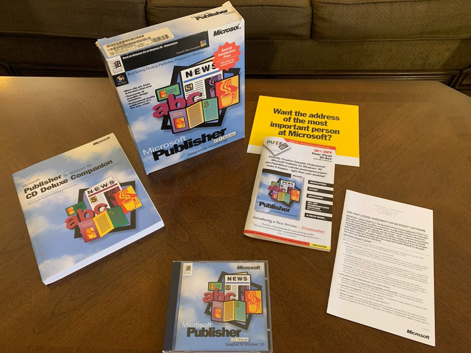 Microsoft Publisher CD Deluxe for Windows 95 -Desktop Publishing, Fonts, Clipart