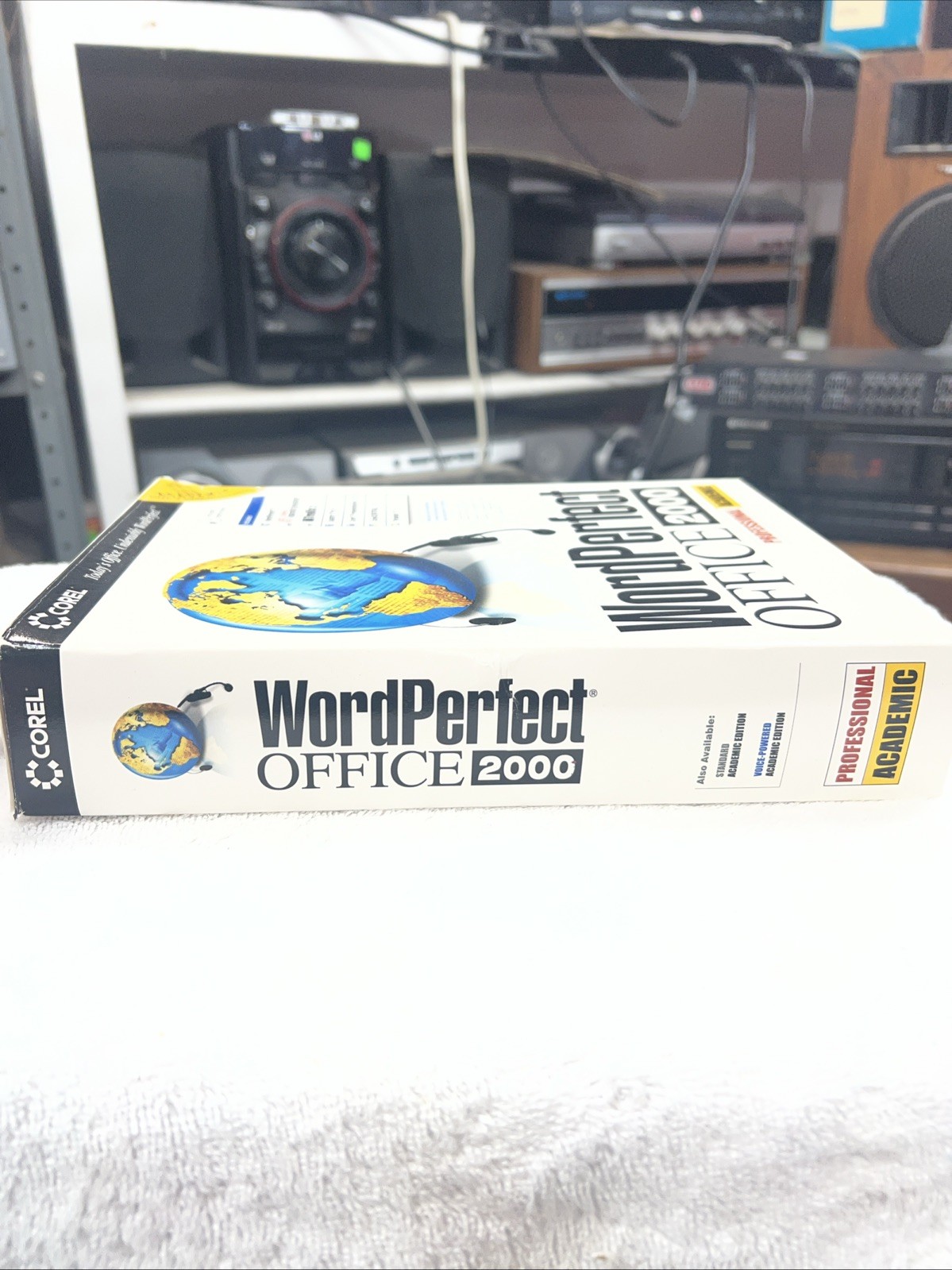 Word Perfect Office 2000 Professional Academic WordPerfect 2000 Open Box
