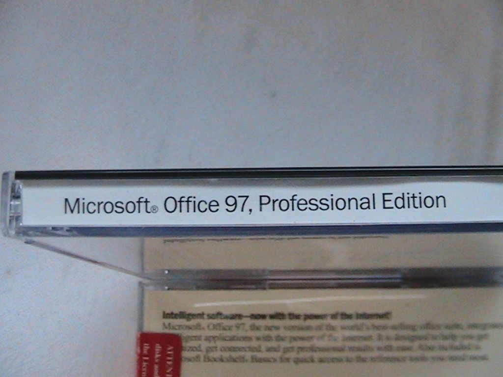 1 USED MICROSOFT OFFICE 97 PRO CD WITH PRODUCT KEY SEALED CASE