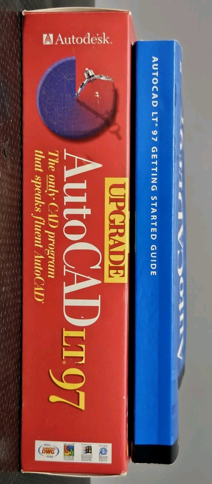 Autodesk AutoCAD LT 97 Upgrade Box Manuals & CD **UNTESTED AS-IS**
