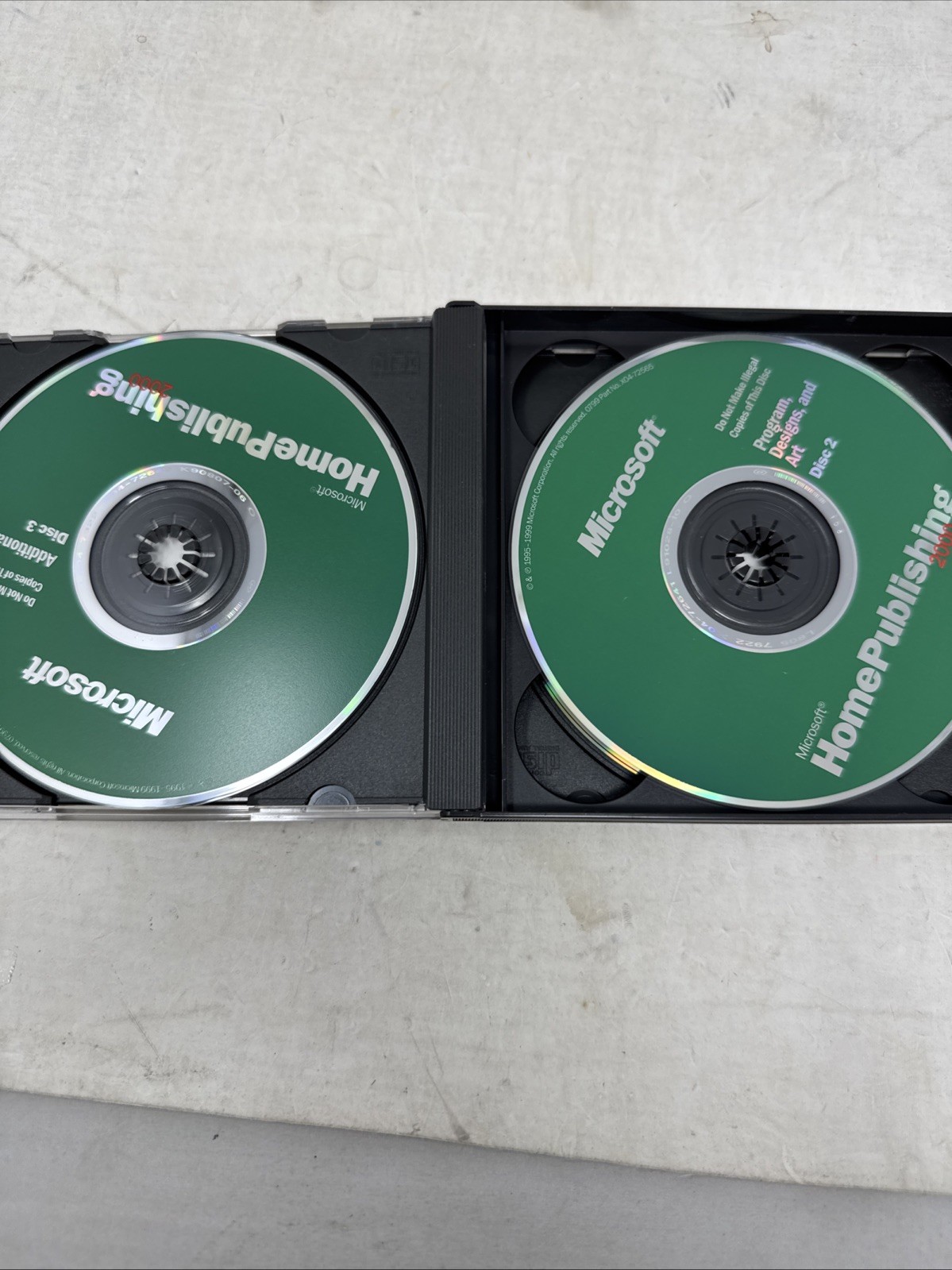 Microsoft Home Publishing 2000 – 3 Disc Set – Genuine CD-ROM discs very Clean