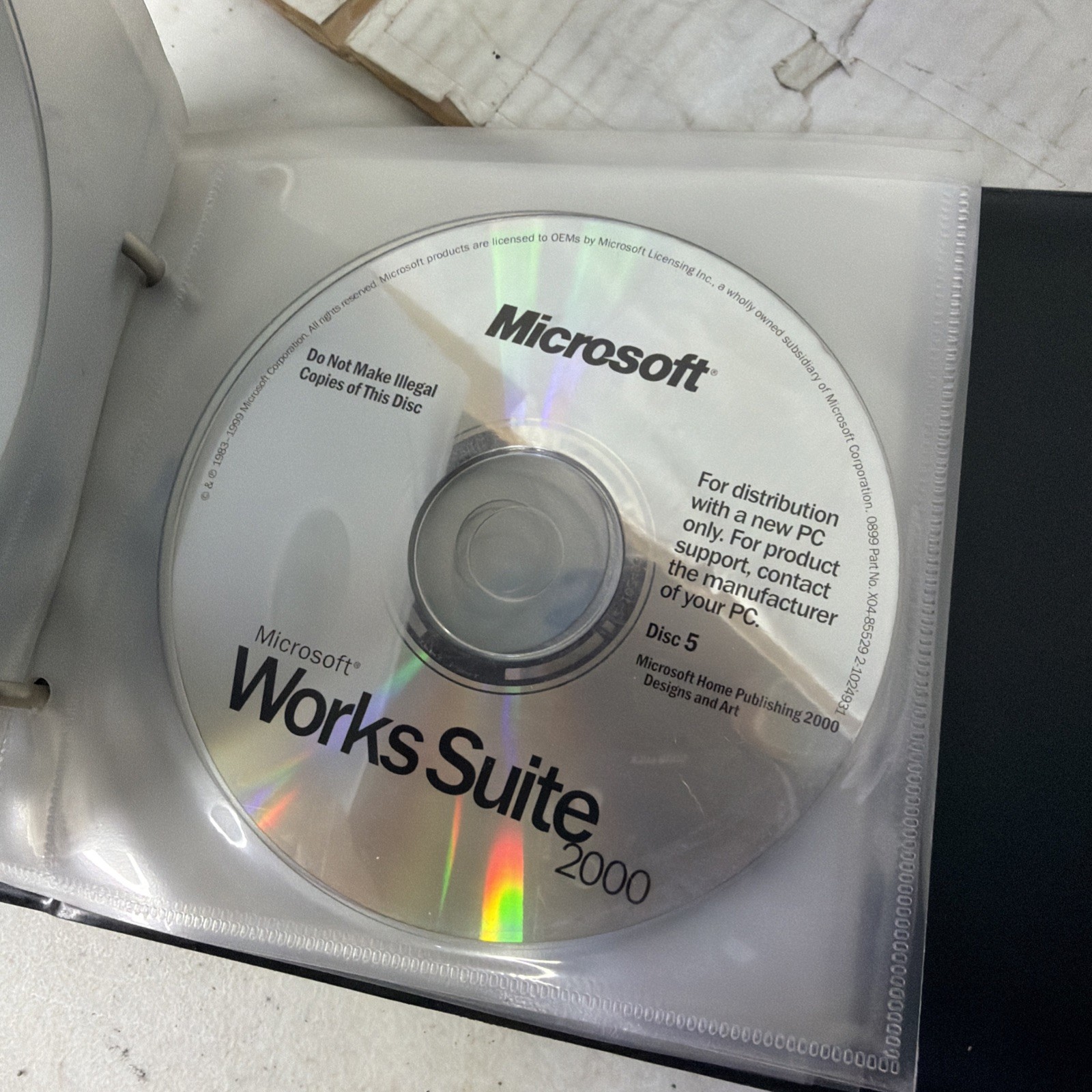 Microsoft Works Suite 2000 – Complete 7 Disc PC CD-ROM & Gateway Library Set