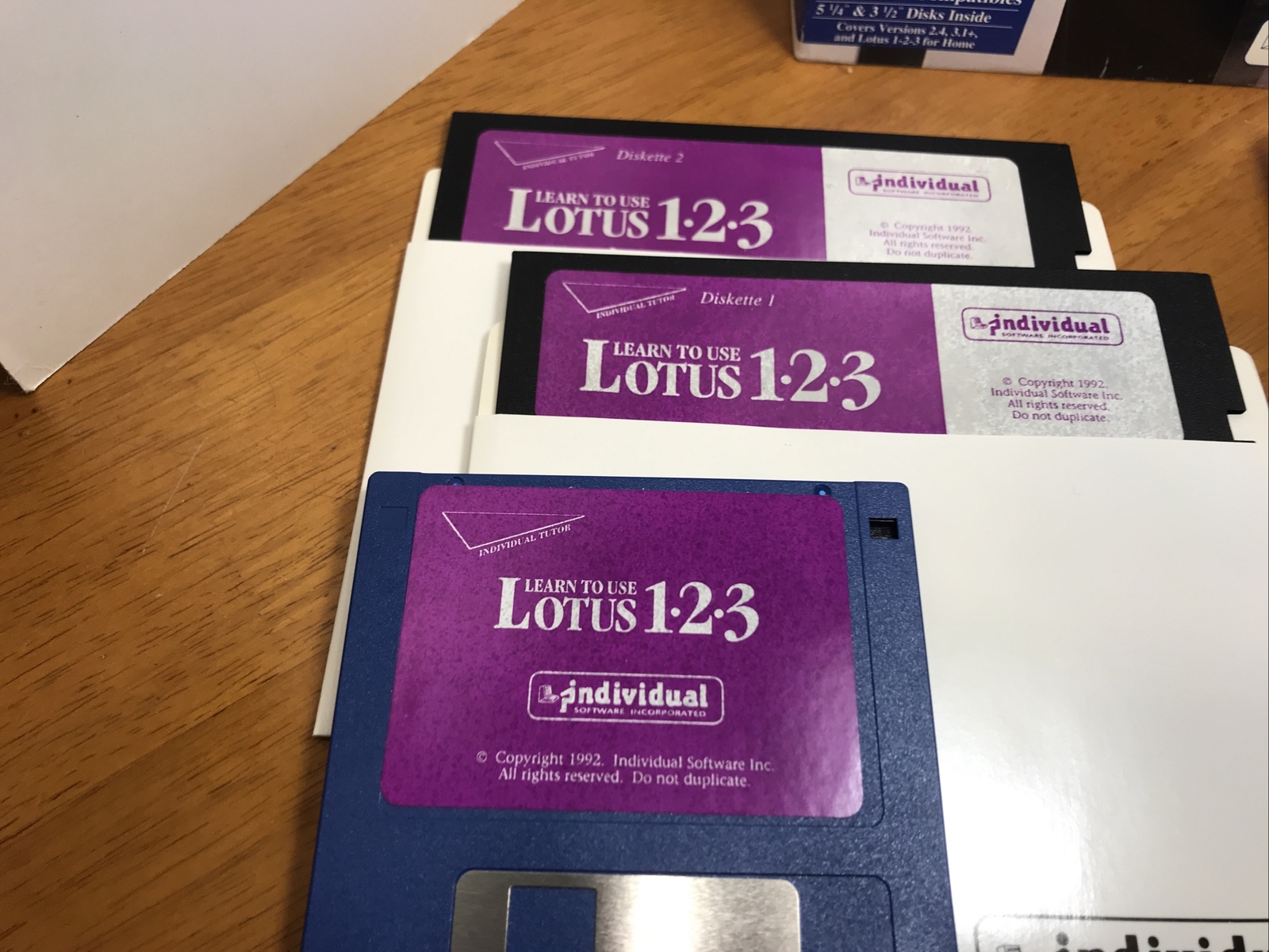 **Vintage LEARN TO USE LOTUS 1-2-3 INDIVIDUAL SOFTWARE TUTOR RETAIL PACKAGE