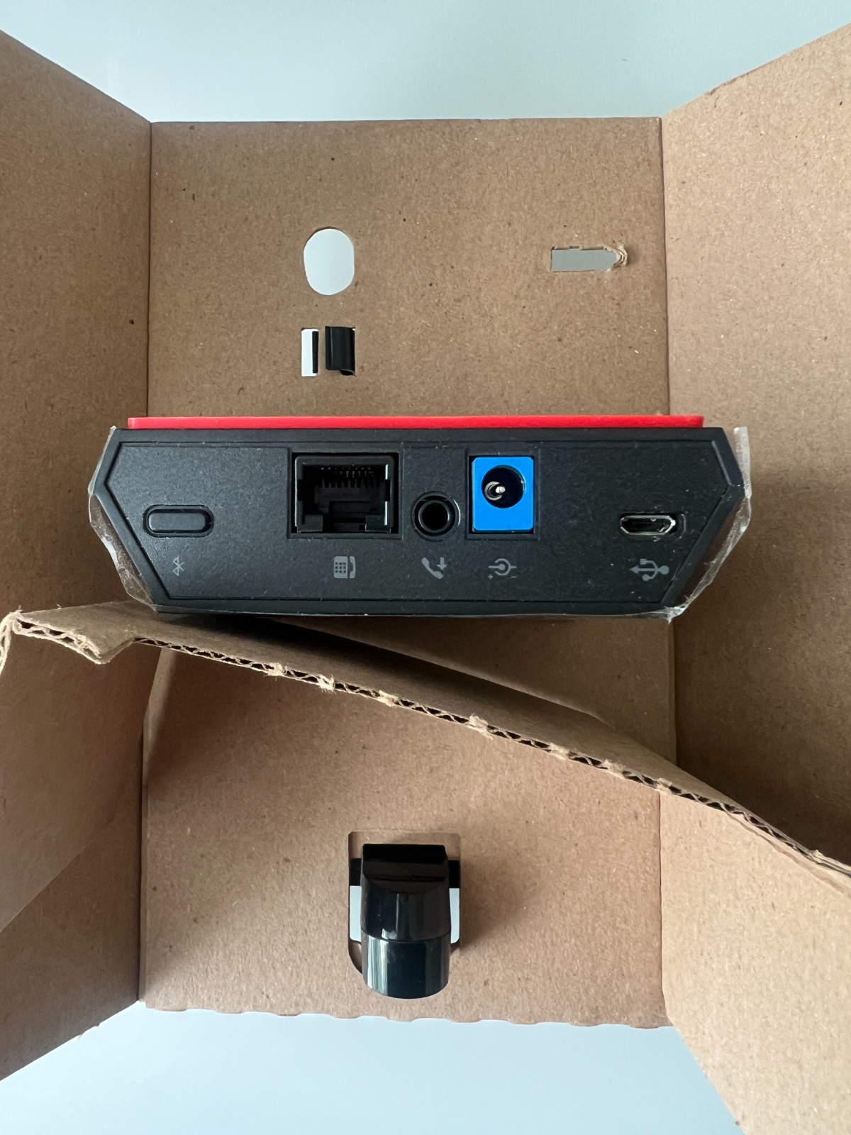NEW – Poly Voyager 5200 Office Headset
