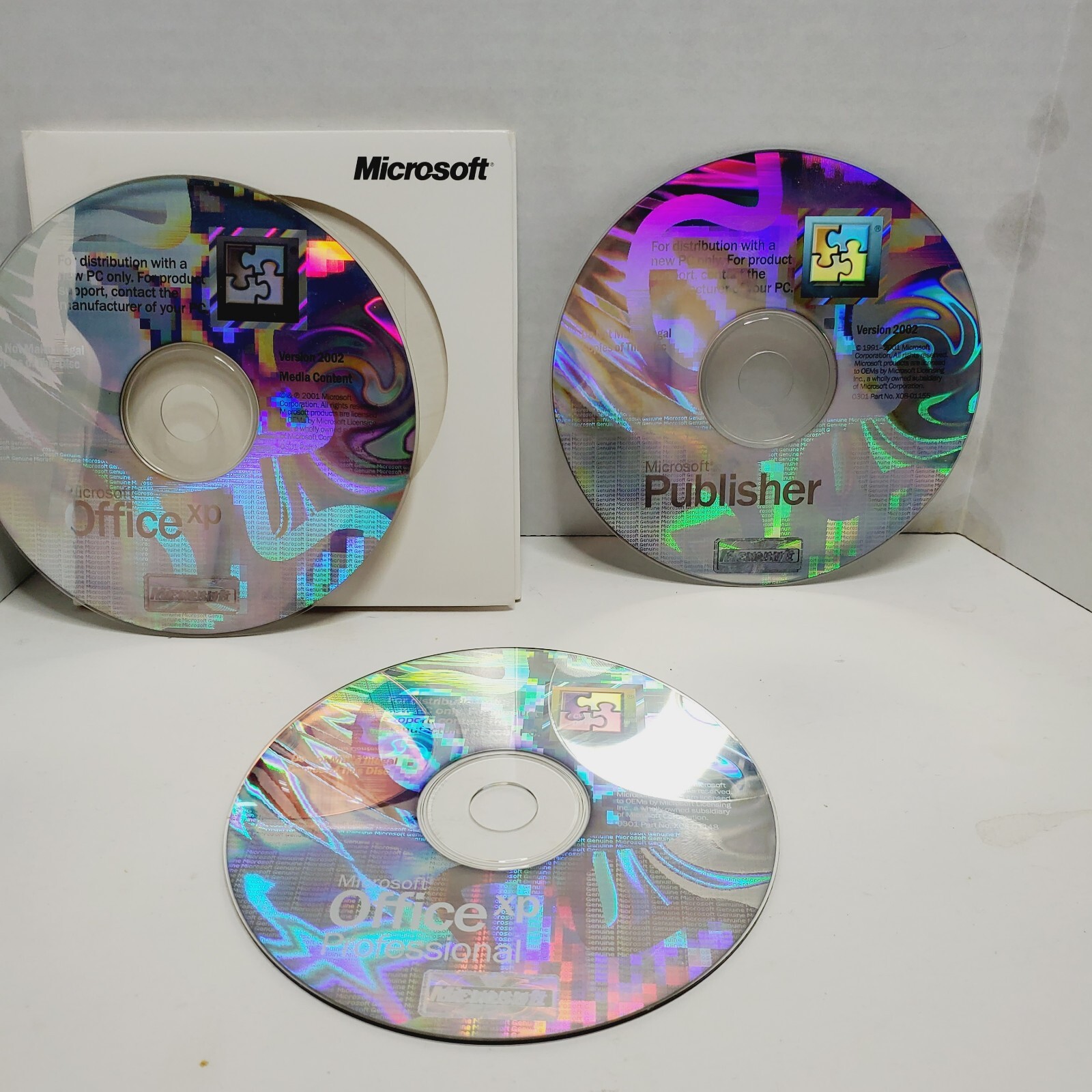3 Disc Microsoft Office XP Professional + Publisher 2002 Version W/ Product Key