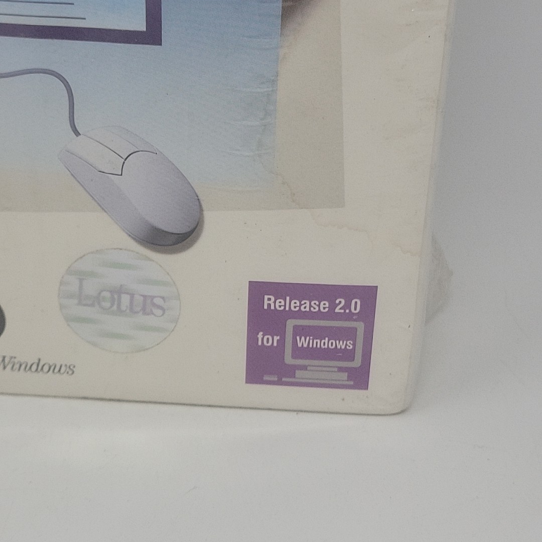 NOS Lotus Ami Pro Version 2.0 Amipro Word Processor / Vintage PC Windows 1991