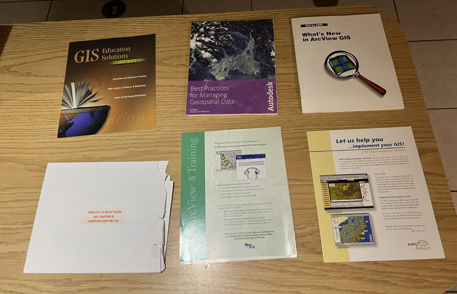 ArcGIS 8 ArcView Complete Package Data & Maps Media Kit & Software GIS by ESRI