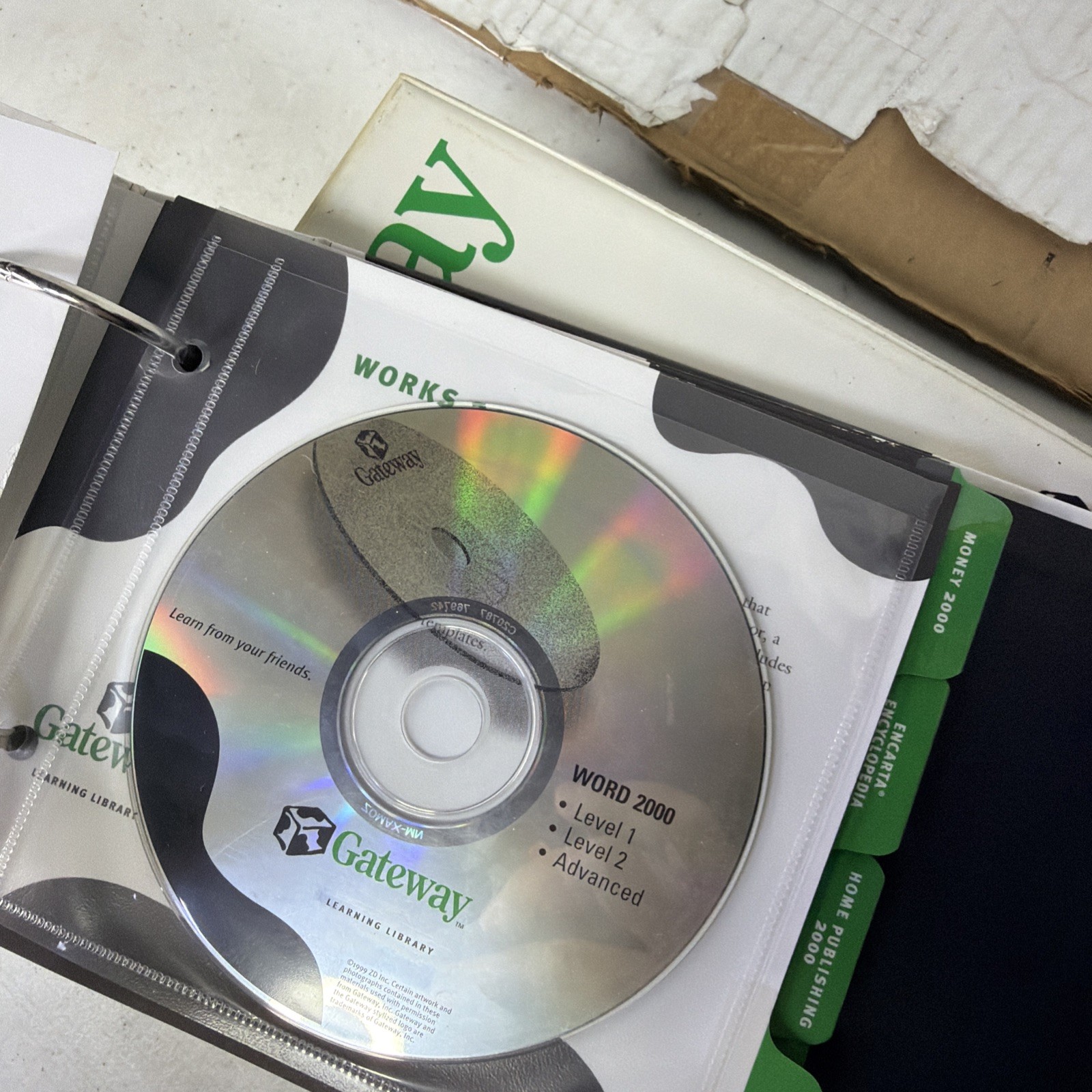 Microsoft Works Suite 2000 – Complete 7 Disc PC CD-ROM & Gateway Library Set