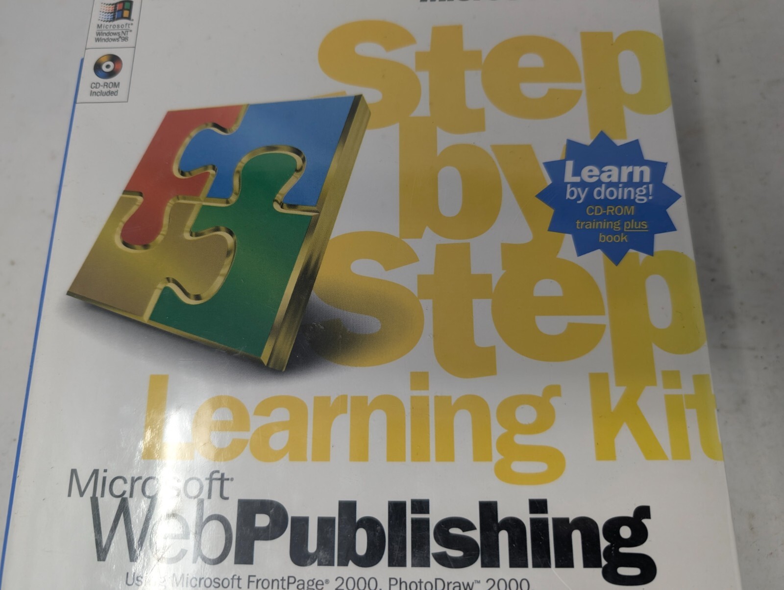 WEB PUBLISHING STEP BY STEP LEARNING KIT By Microsoft Press 2000 (238)