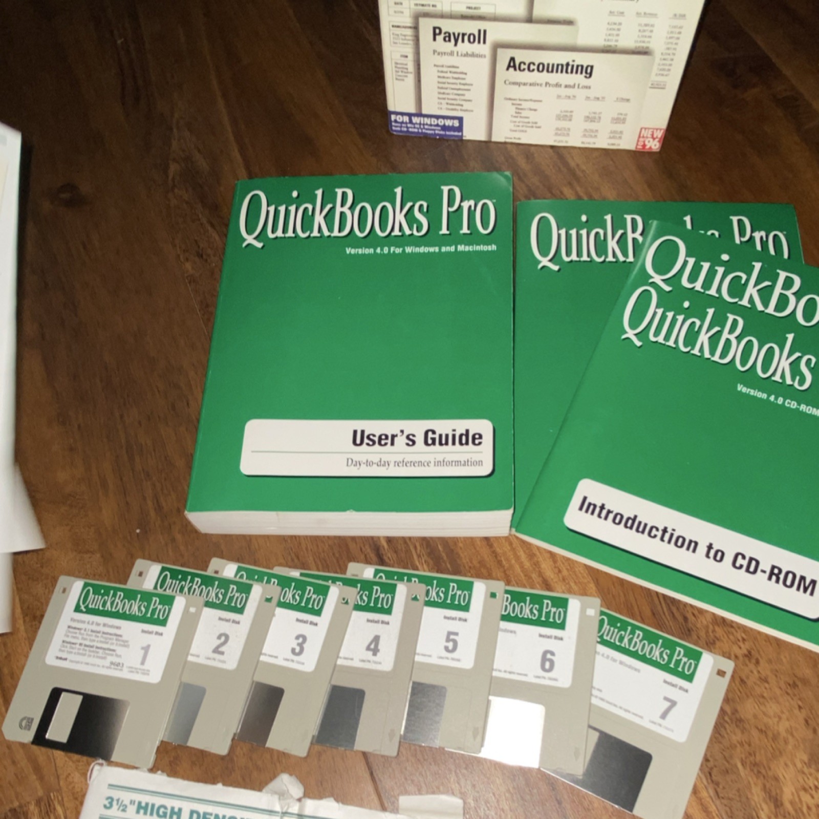 Quicken QuickBooks Pro 4.0 Windows Mac 3.5″ Floppy Discs Manuals