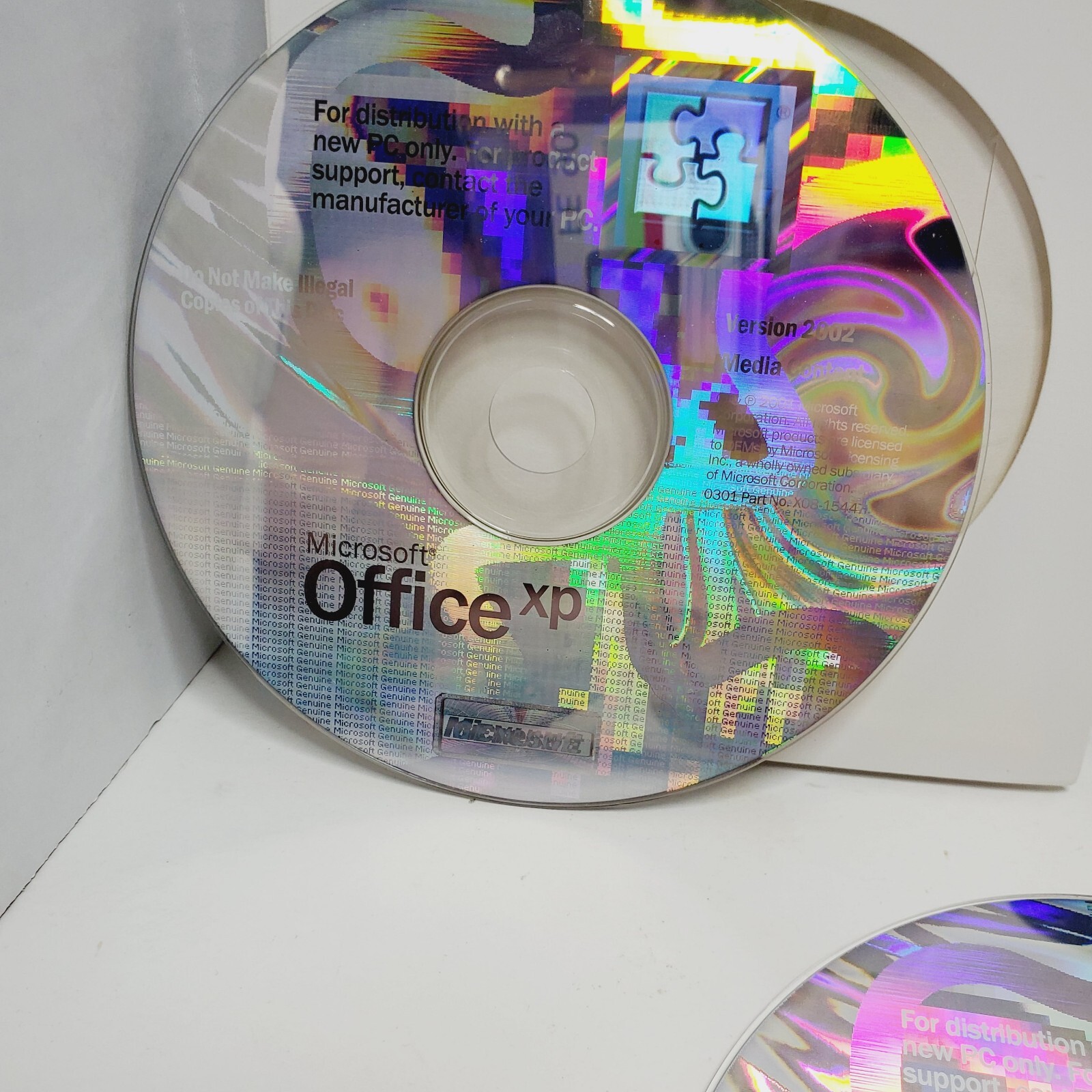 3 Disc Microsoft Office XP Professional + Publisher 2002 Version W/ Product Key